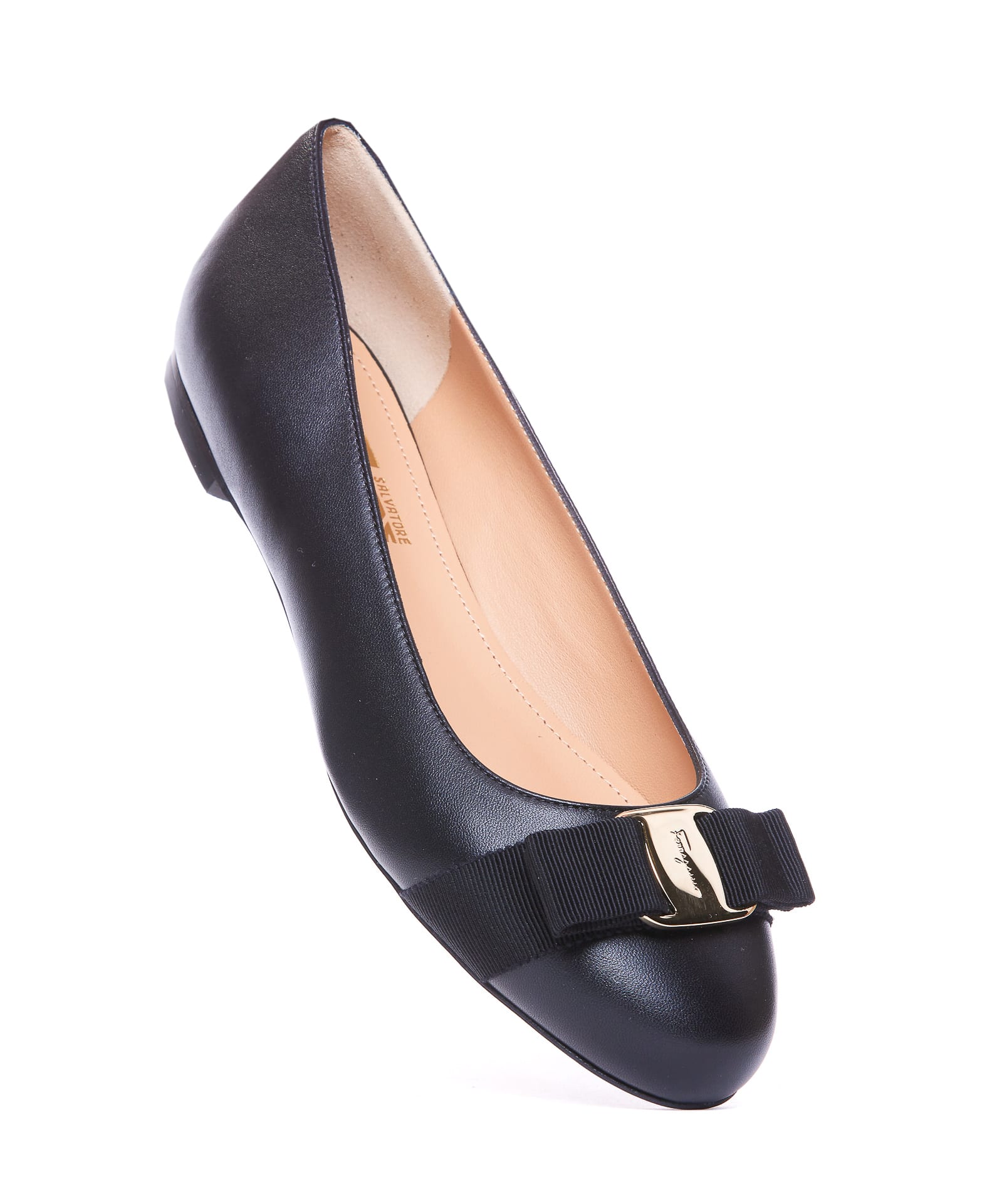 Shop Ferragamo Varina Ballets In Black