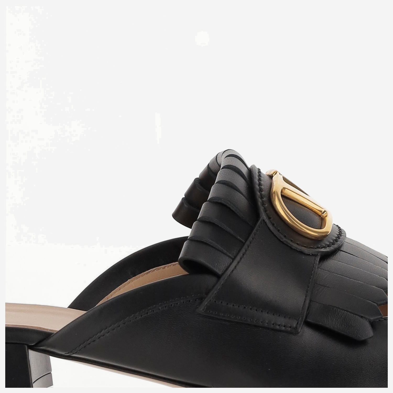 サンダル・ミュール VALENTINO Black leather VLogo Signature slippers Valentino Garavani Vlogo Signature Leather Slippers In Black