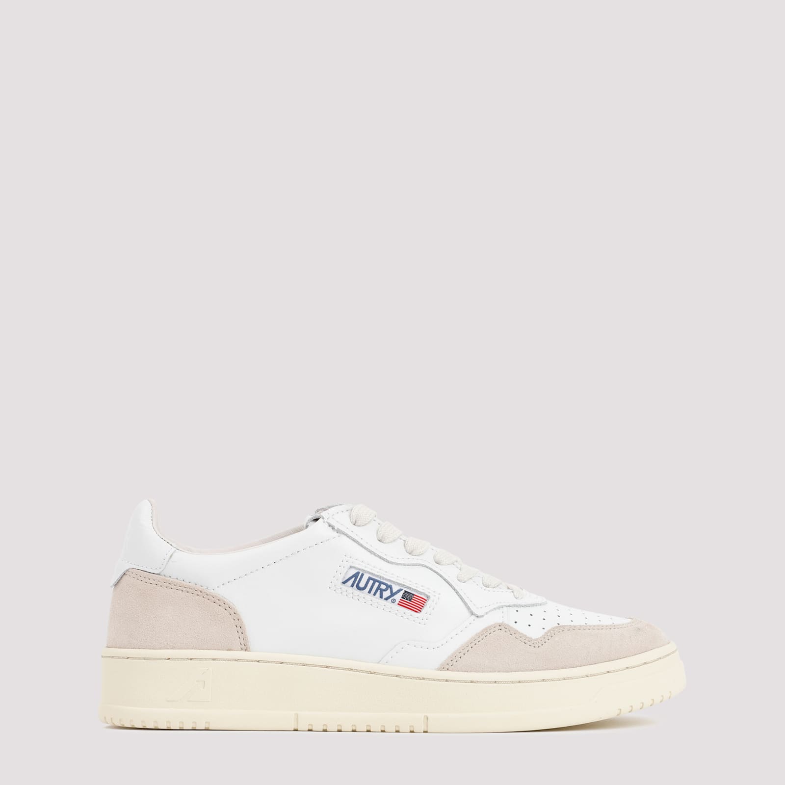 Autry Medalist Low Low-top Leather Sneakers In White