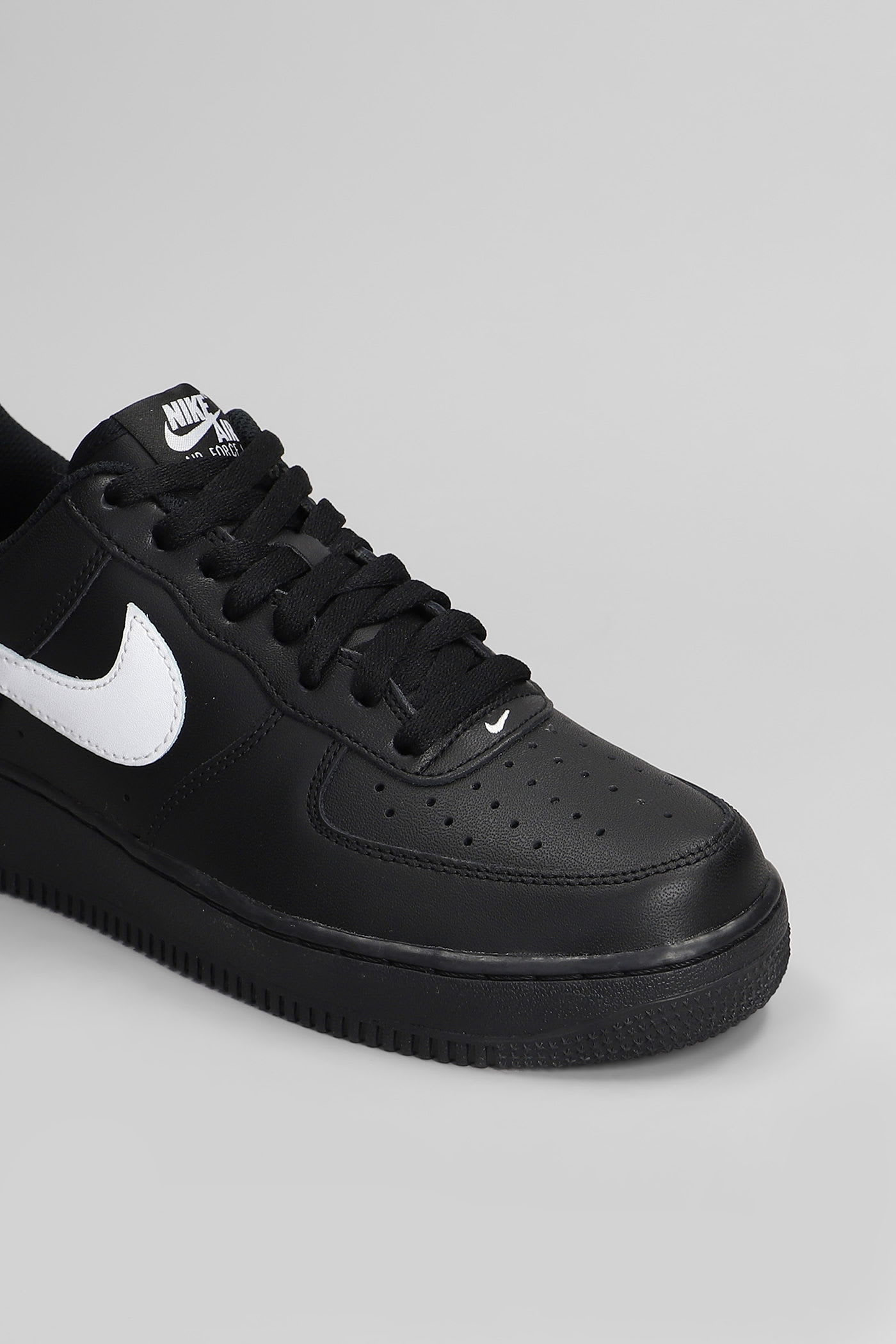 Nike Air Force 1 07 Sneakers In Black Leather In Black