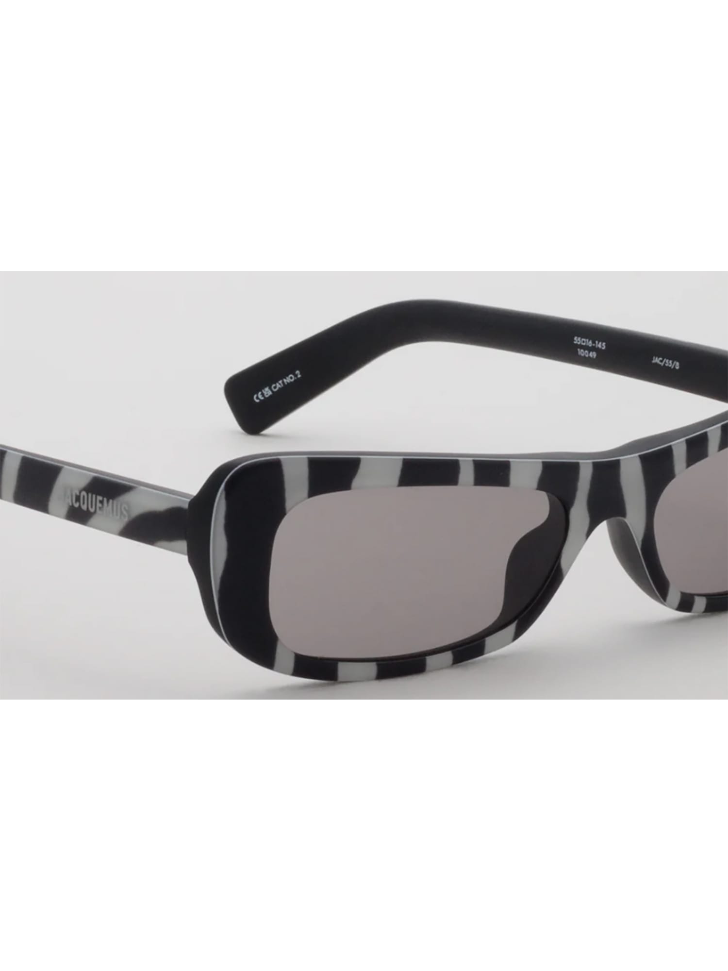 Jacquemus Capri Eyewear In Zebra Black & White White