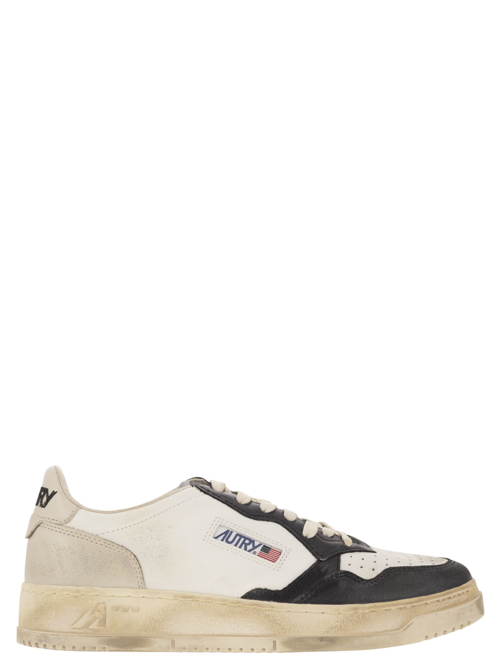 Shop Autry Super Vintage - Leather Sneakers In White