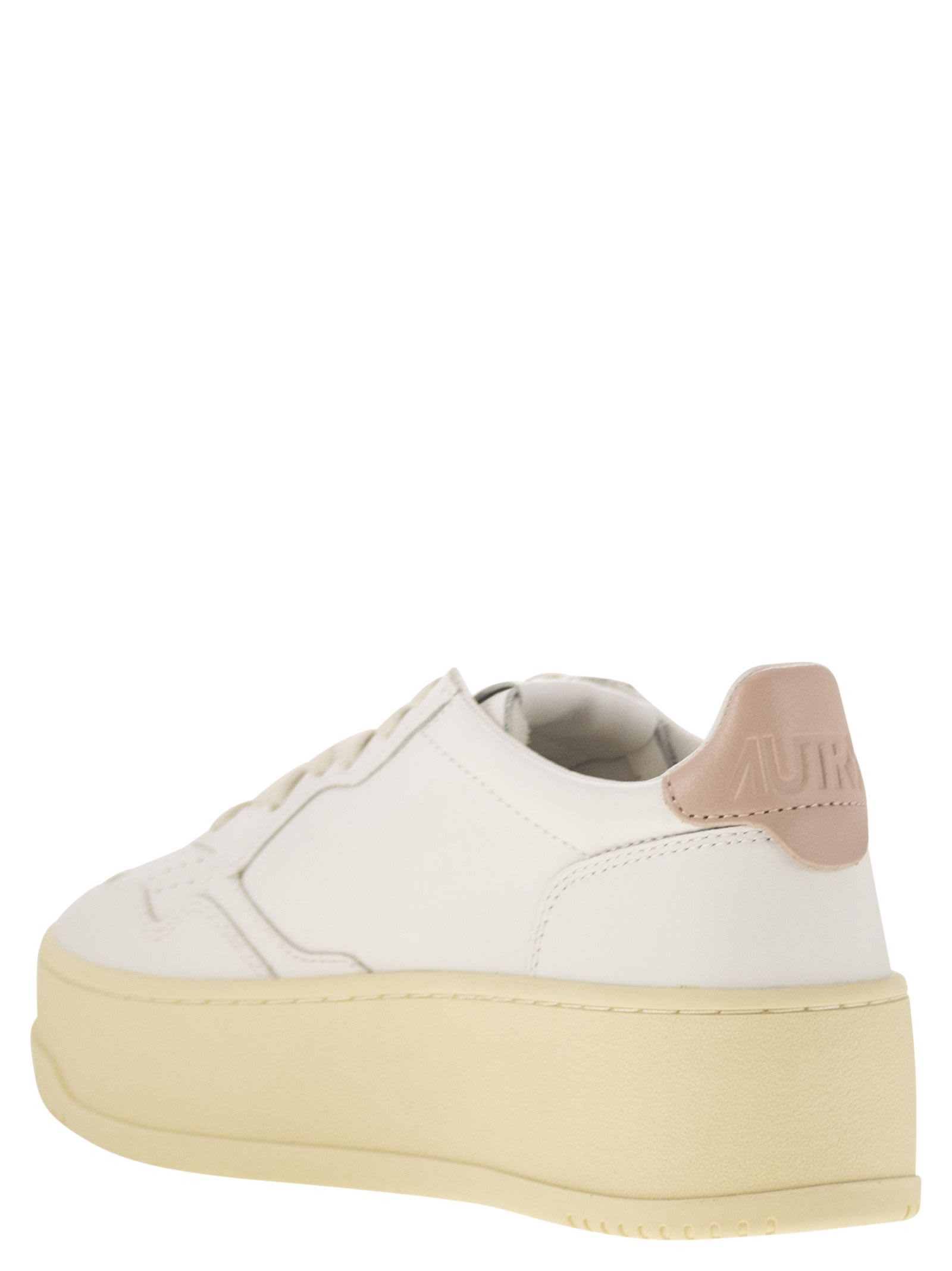 Autry Medalist Platform - Leather Trainers In White