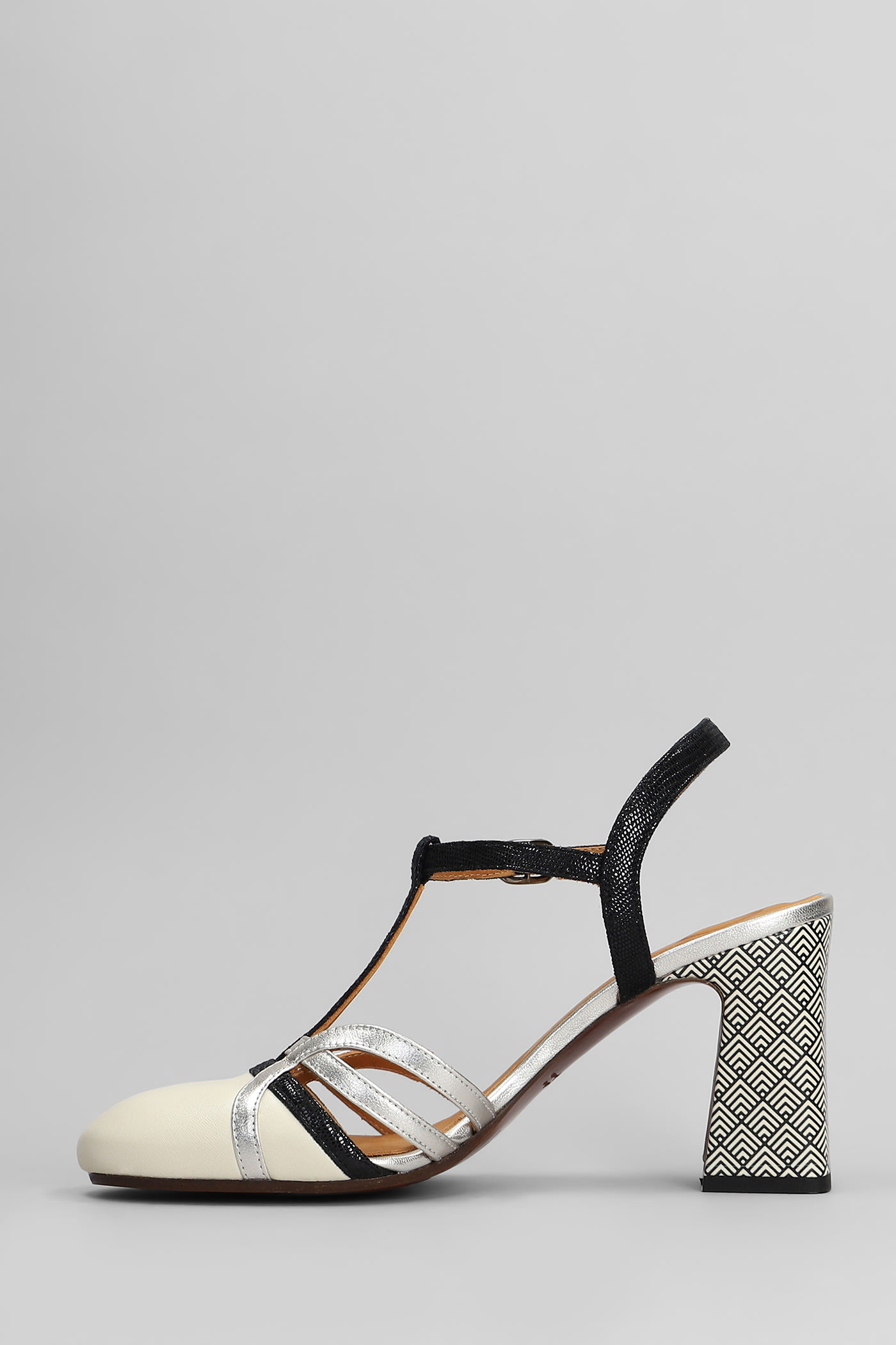 Chie Mihara Pumps In Beige Leather In Beige