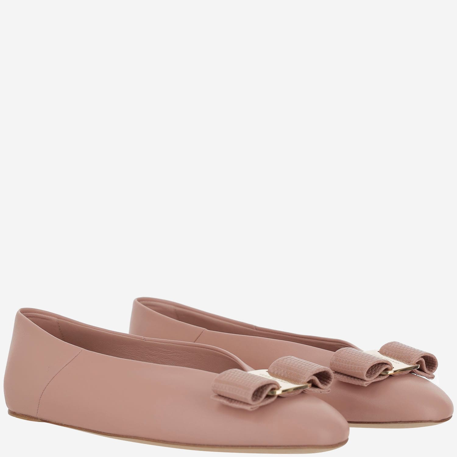 Ferragamo Light Pink Leather Ballet Flats In Pink