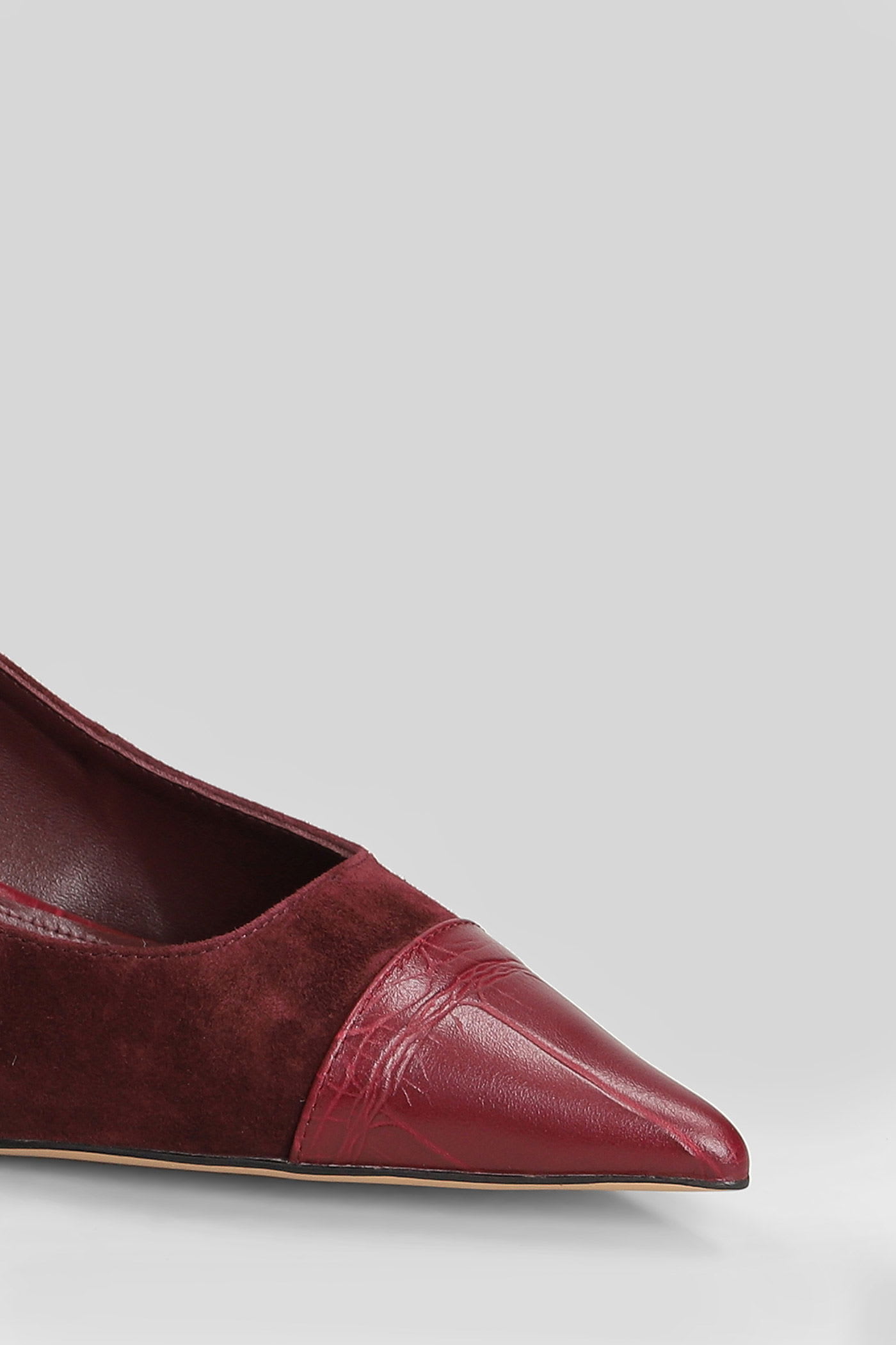 Lola Cruz Pumps In Bordeaux Suede In Burgundy