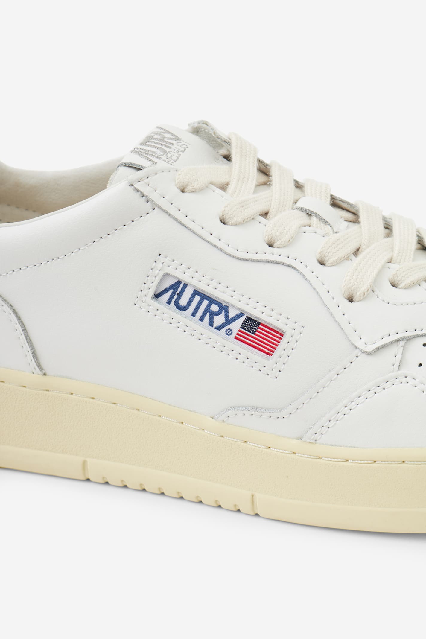 Autry Low-top Sneakers With Multicolor Logo In White