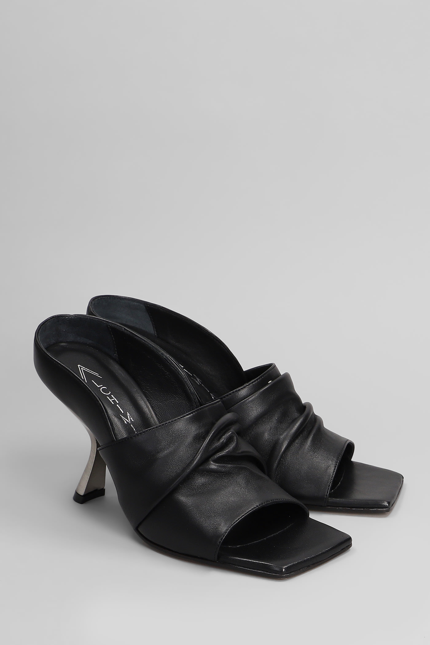 Alchimia Slipper-mule In Black Leather In Black