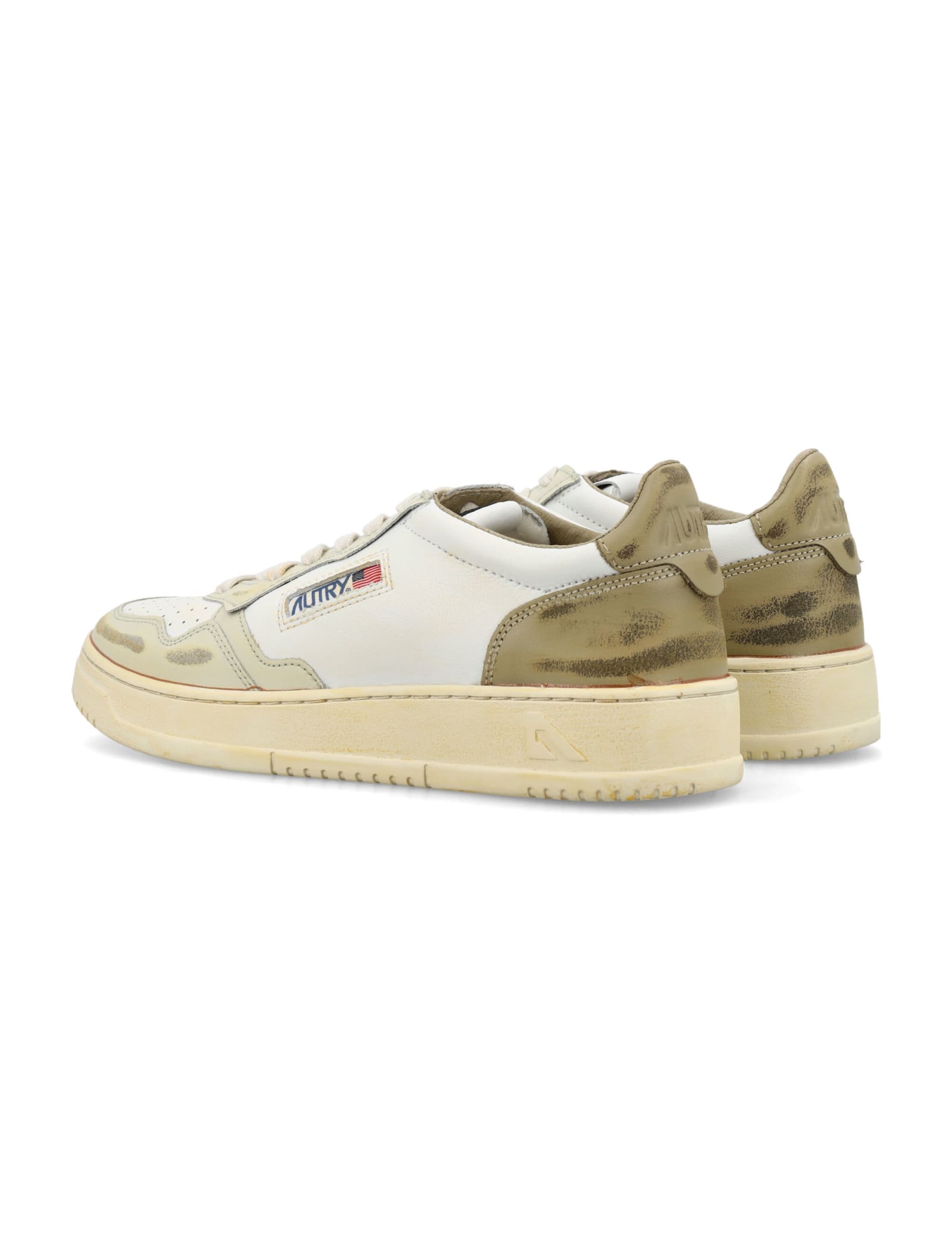 Shop Autry Sup Vint Low In White