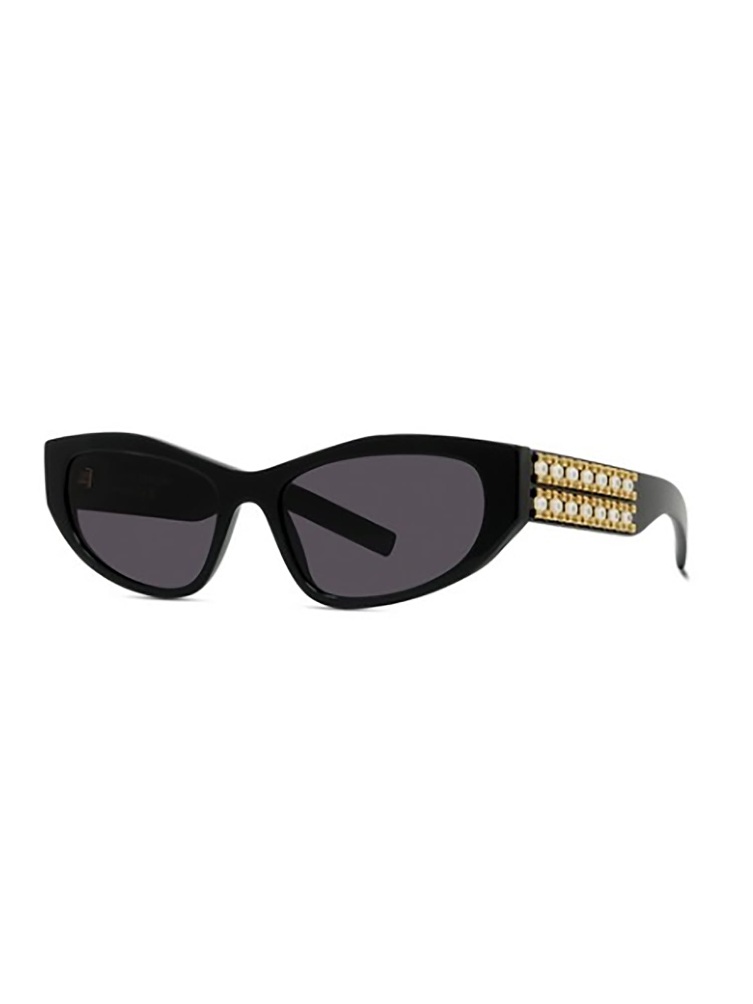 Shop Givenchy Gv40078i Sunglasses In A