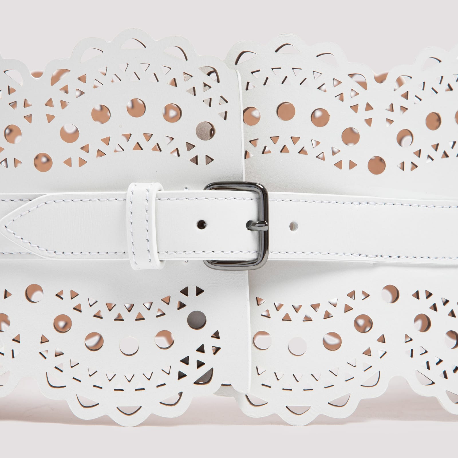 Shop Alaïa Bustier Belt In Blanc Optique