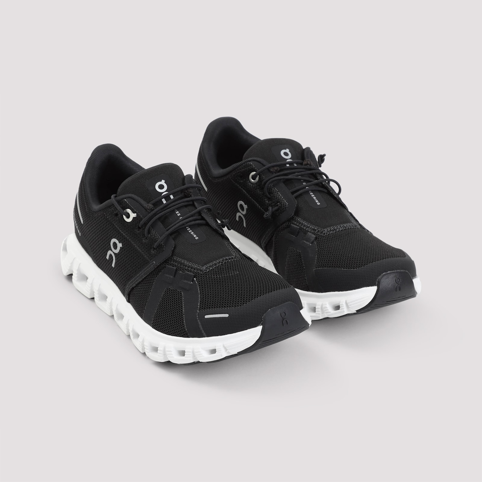 On Cloud 6 Sneakers Black White In Black