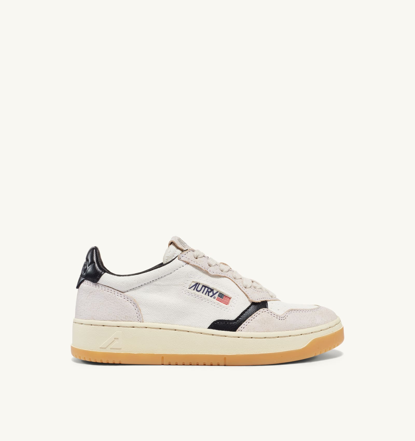 Autry Medalist Low Canvas Sand In Wht/blk