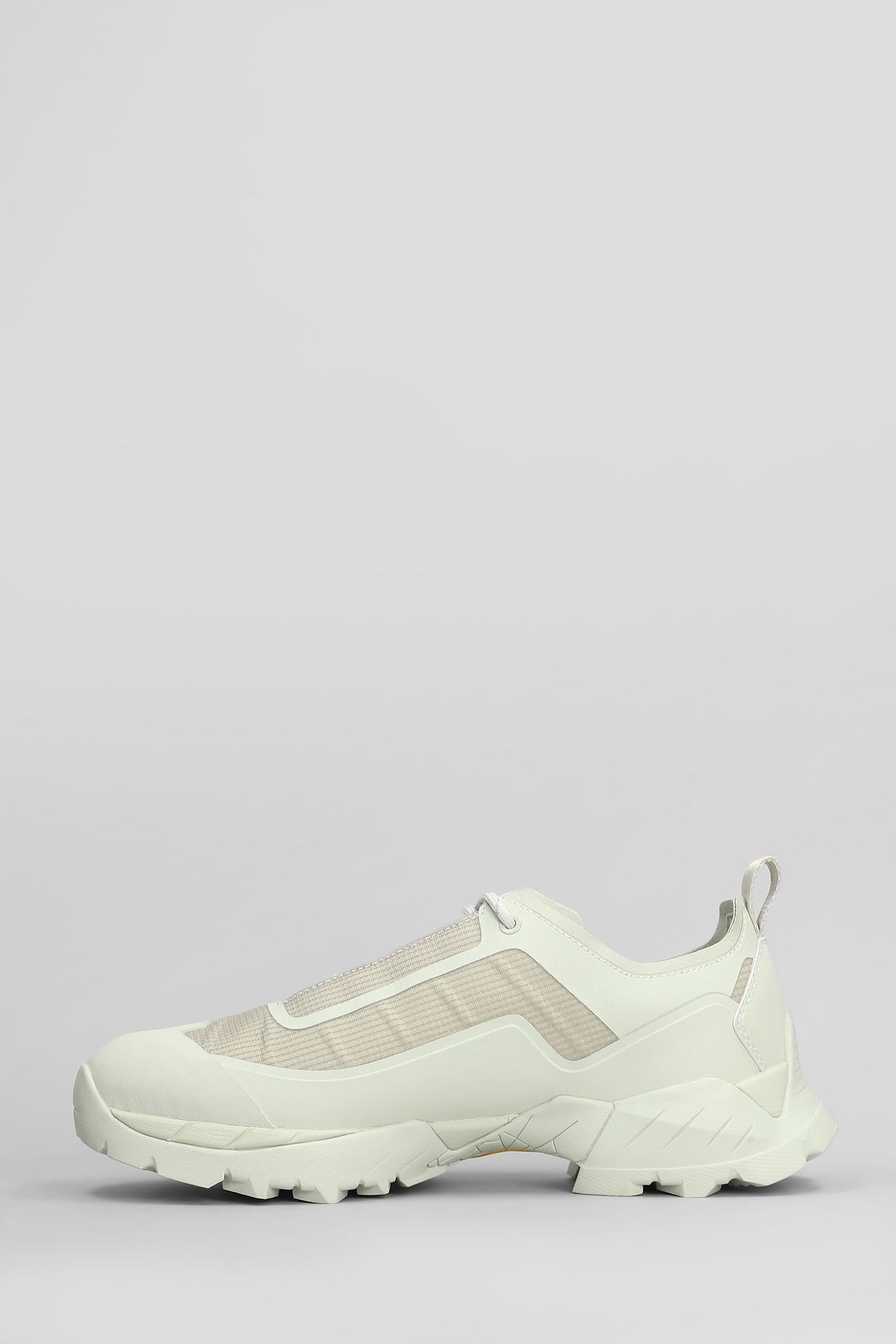Roa Leather Detail Round Toe Sneakers In White