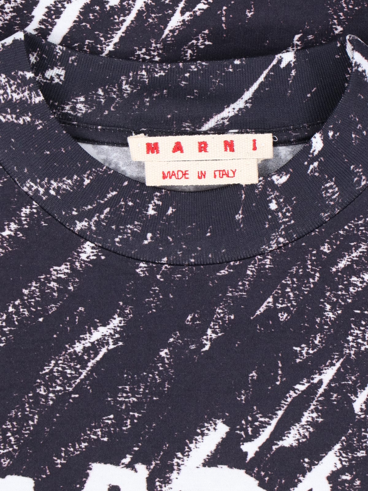 Shop Marni Printed T-shirt In Black