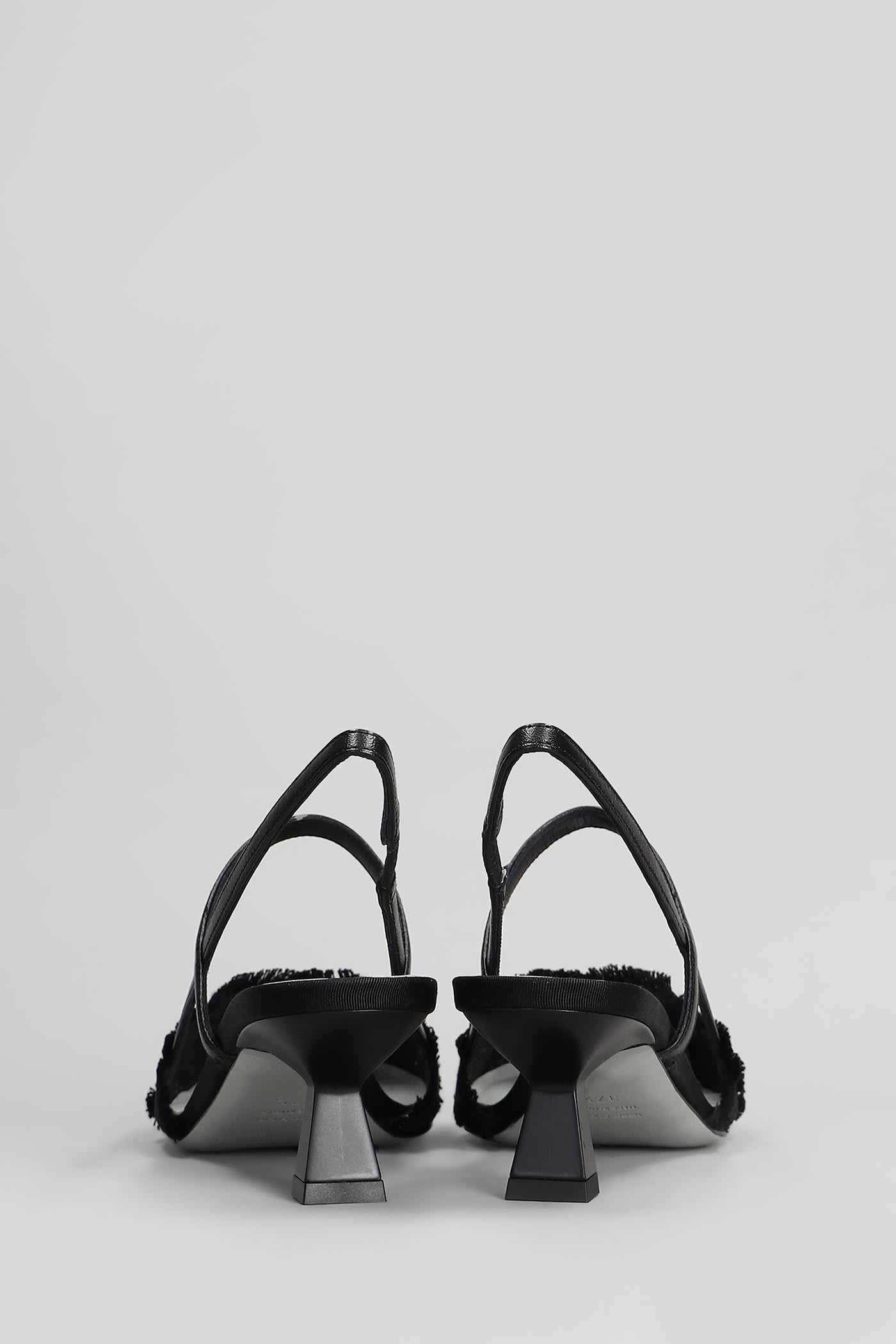 Roberto Festa Mirelle Pumps In Black Leather And Fabric In Black