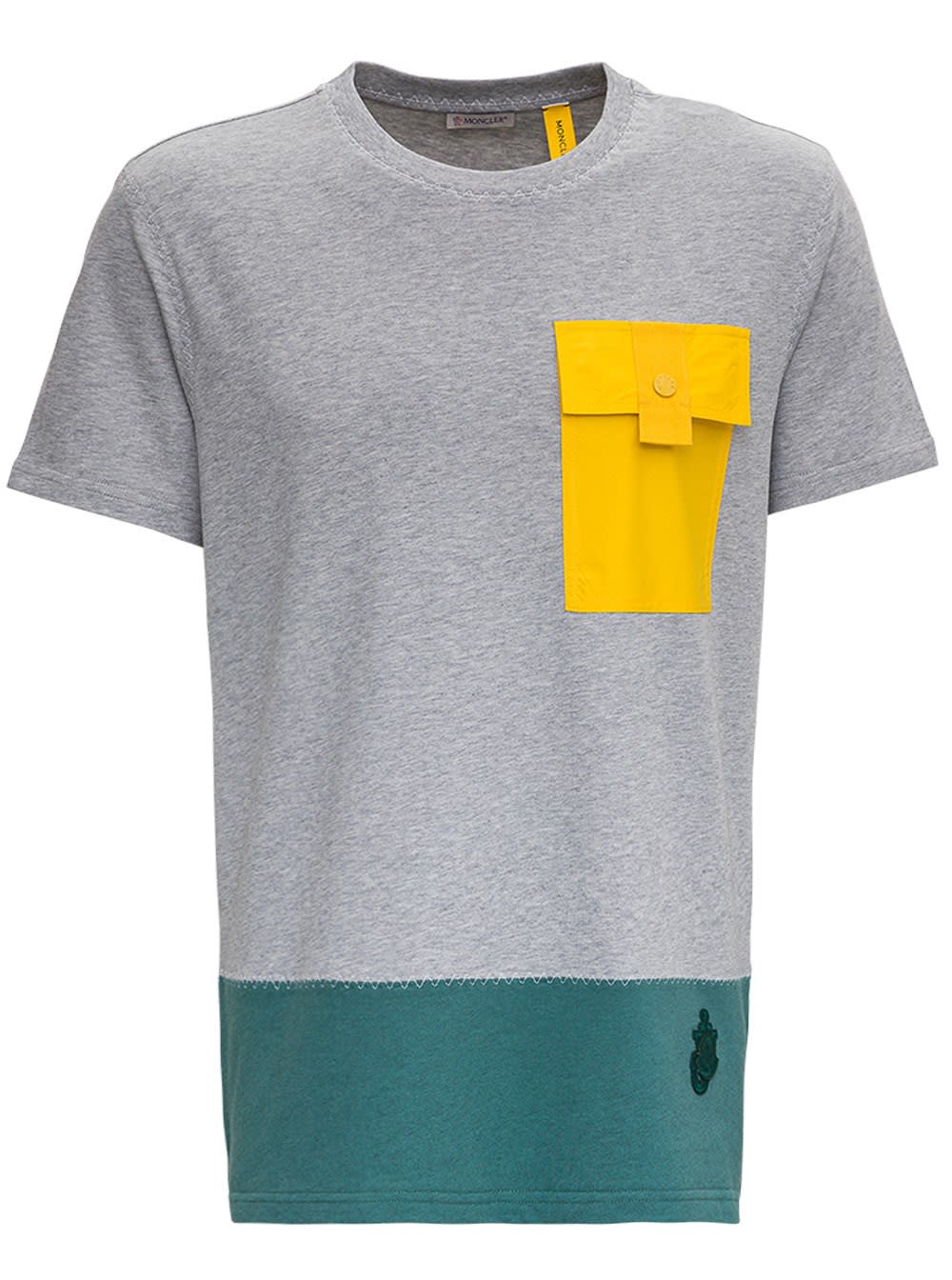 Moncler Short Sleeves T-shirt In Grigio