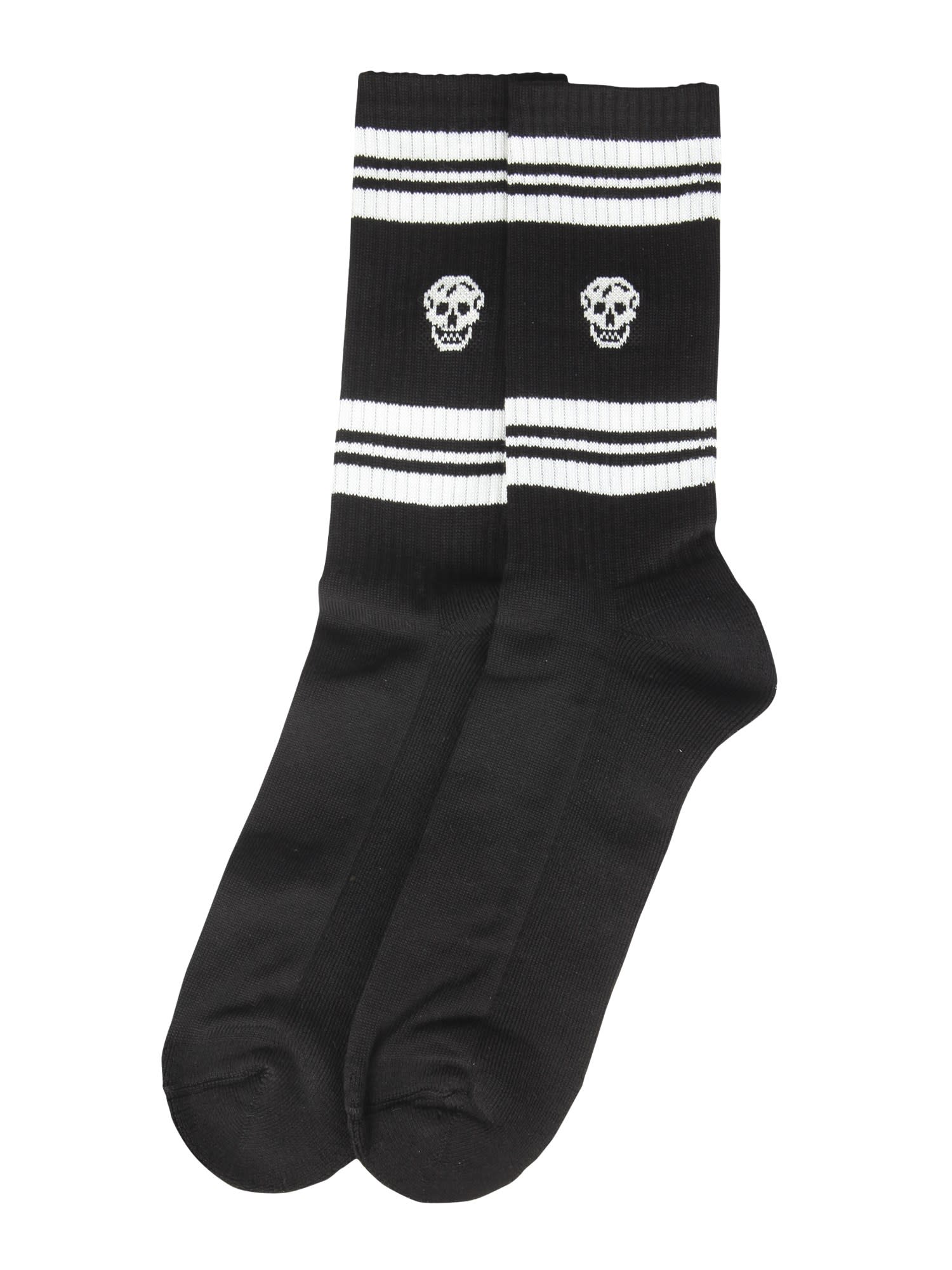 Shop Alexander Mcqueen Sports Skull Socks In Nero/bianco