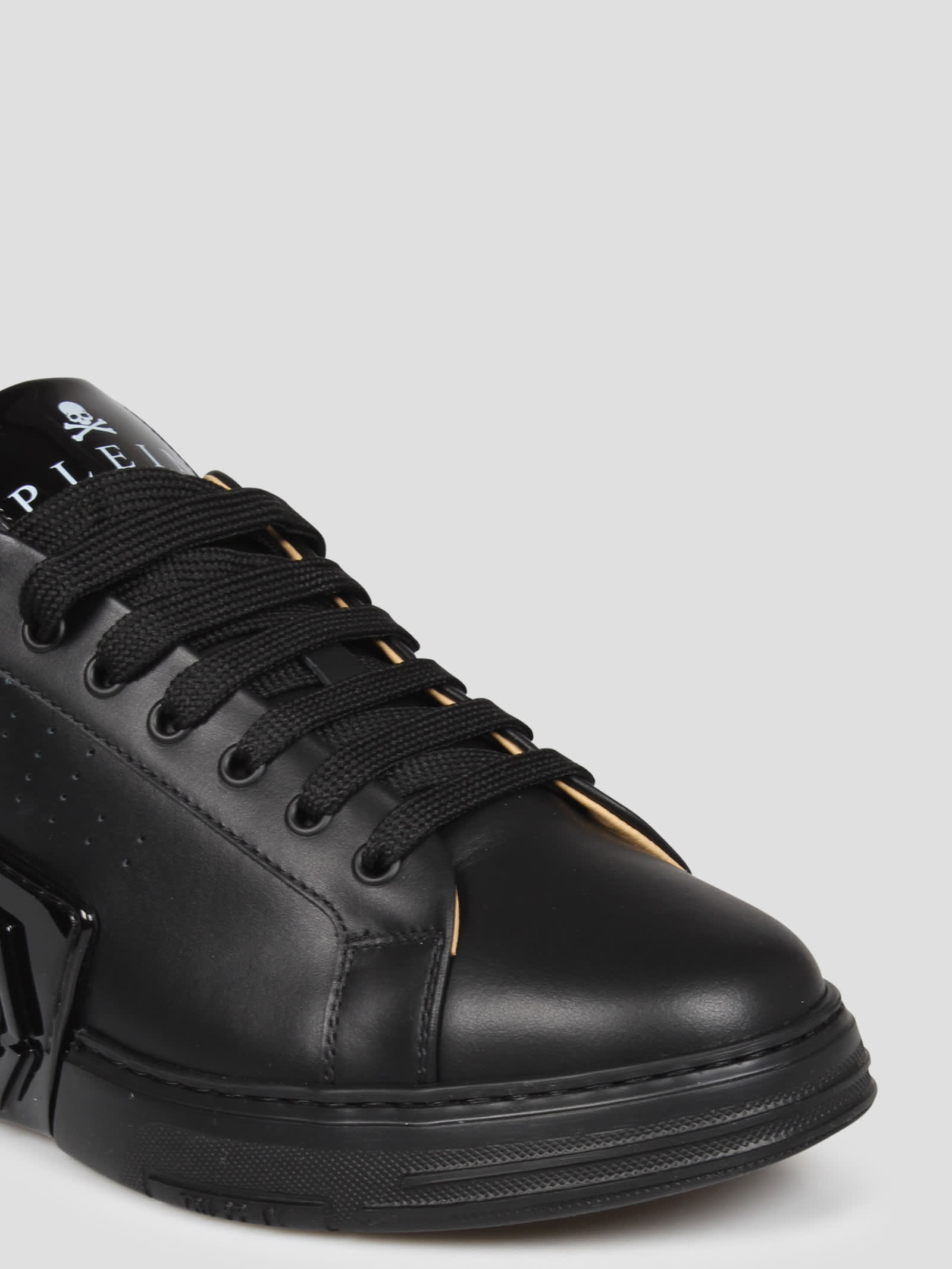 Shop Philipp Plein Mix Leather Lo-top Sneakers Hexagon In Nero