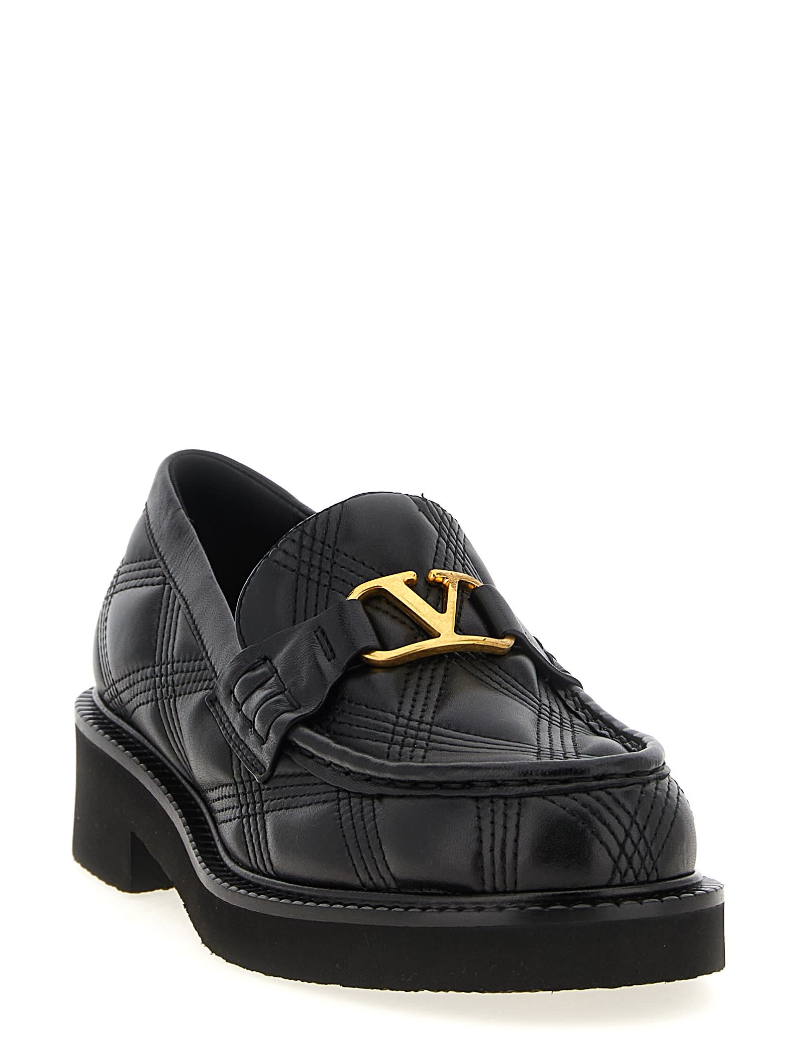 Valentino Garavani Quiltie Loafers In Black