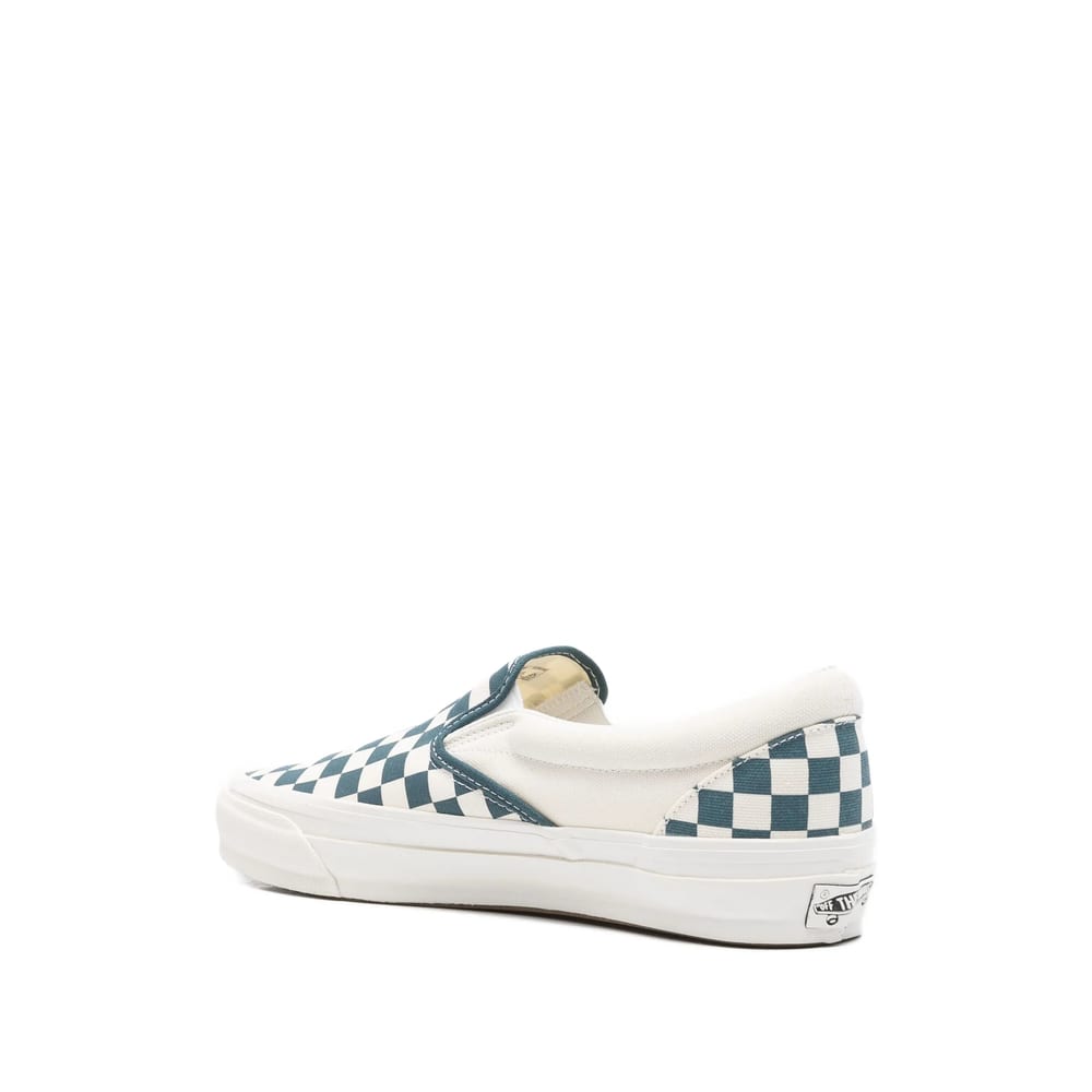 Vans Lx Classic Slip-on 98 Stargazer Sneakers In White