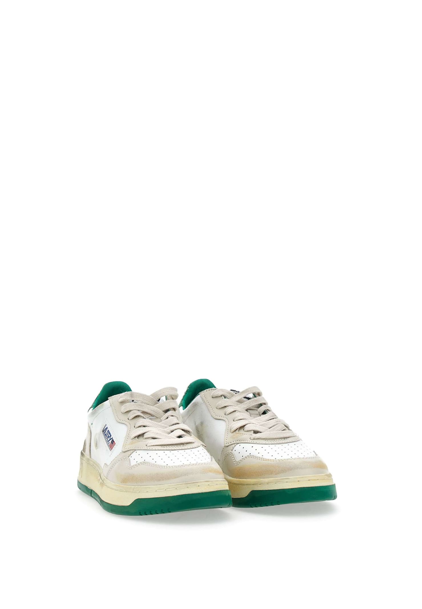 Shop Autry Sneakers Cl02 In Pelle In Green