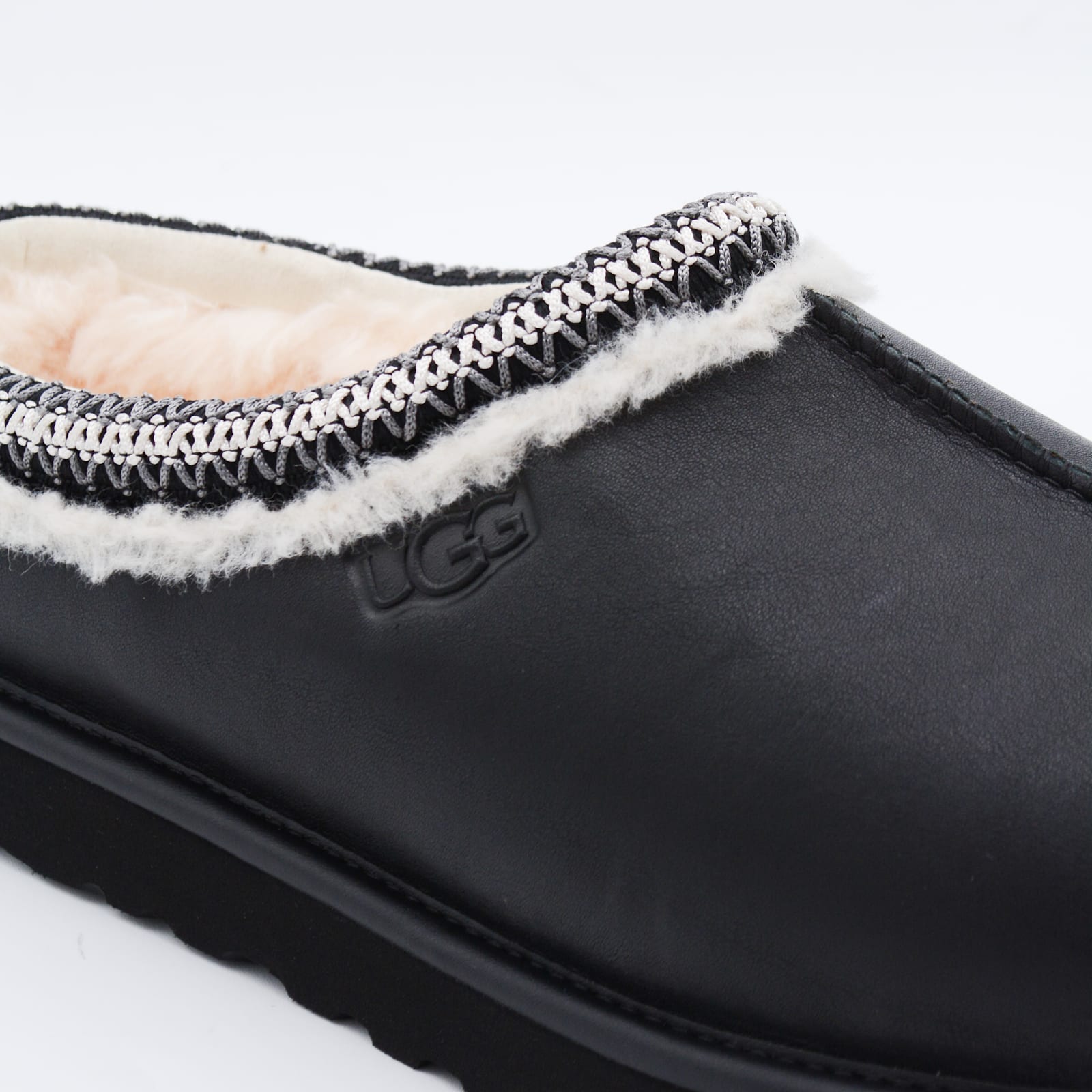 Ugg Round Toe Flat Sole Embroidered Sandals In Black