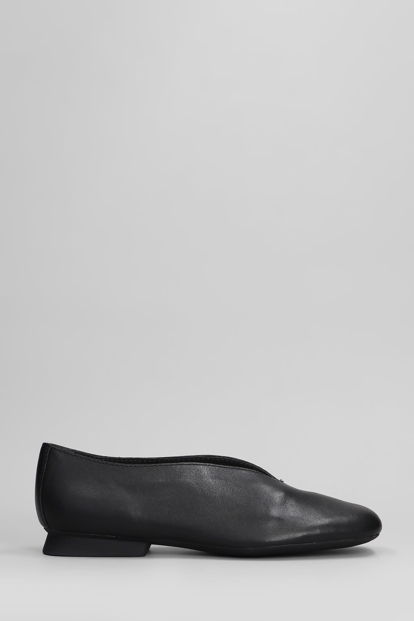 Casi Myra Ballet Flats In Black Leather