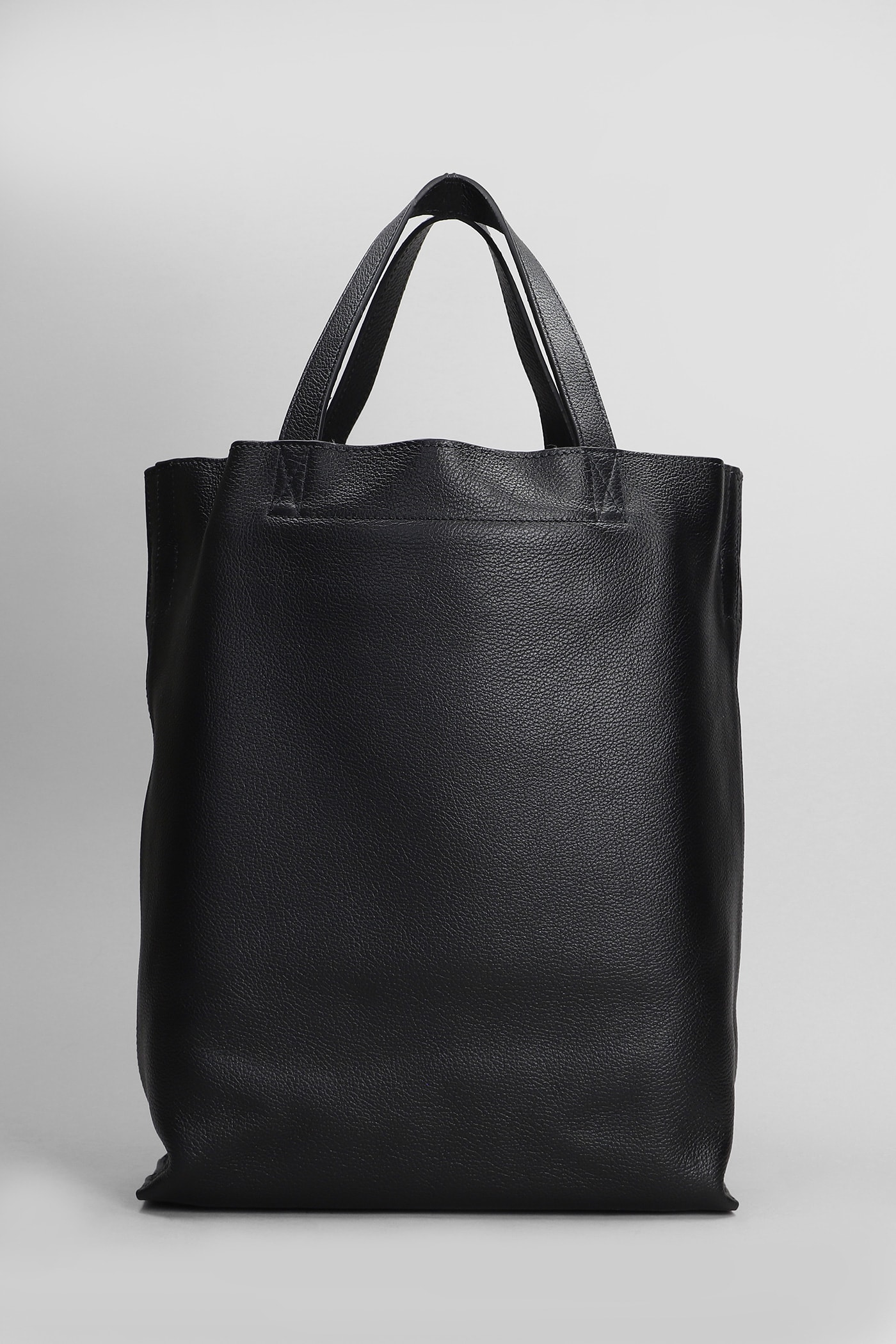 Shop Apc Maiko Tote In Black Leather