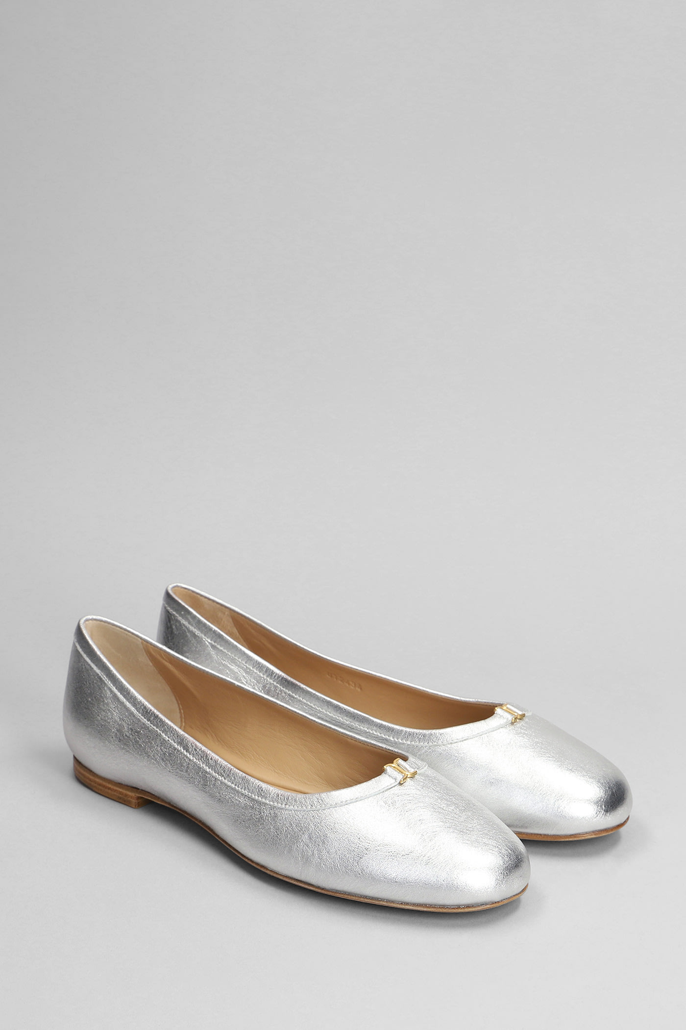 Shop Chloé Mercie Ballet Flats In Silver Leather