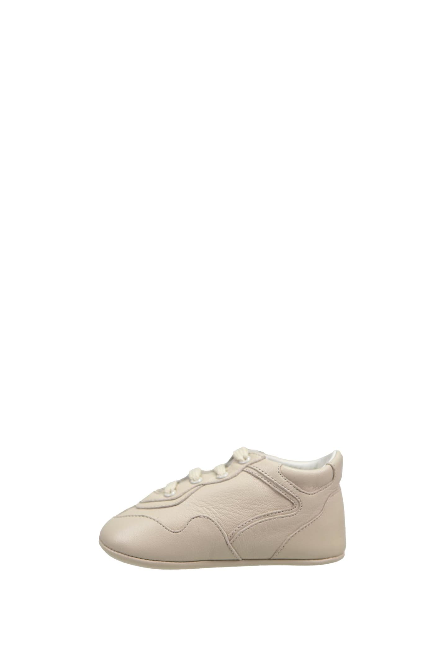 Shop Gucci Leather Shoes In White