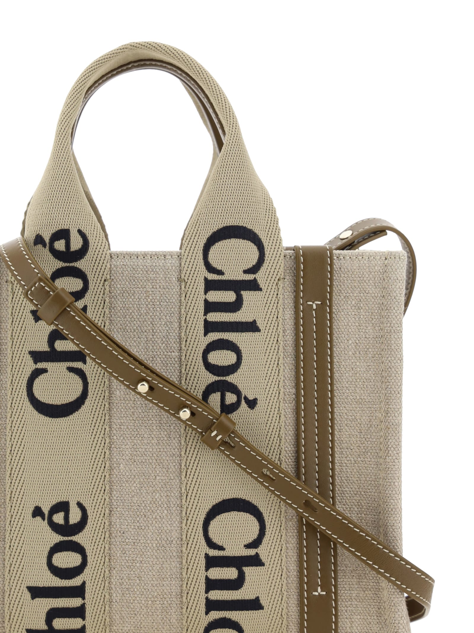 Shop Chloé Woody Handbag In Bronze Brown