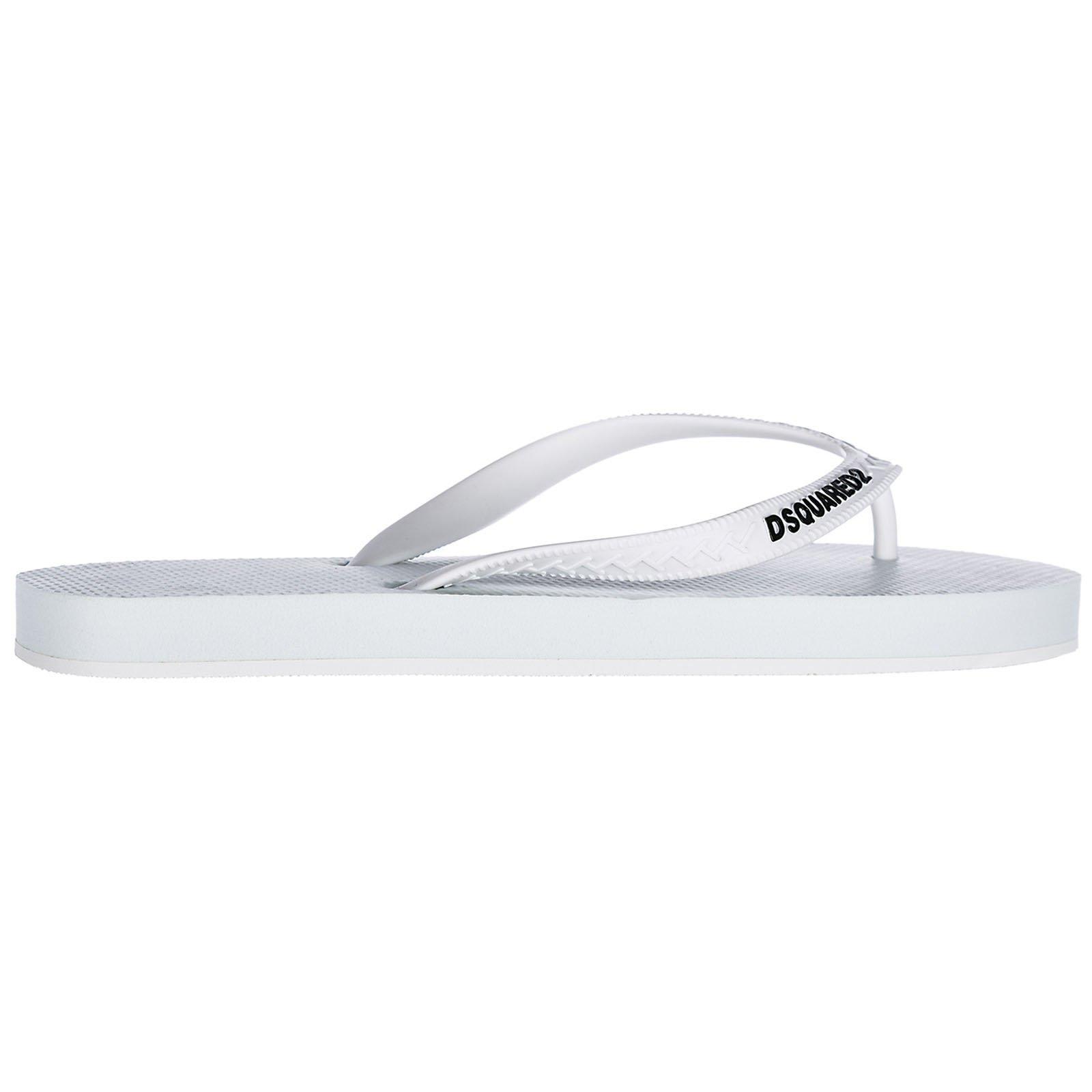 Shop Dsquared2 Logo Thong Sandals In Bianco