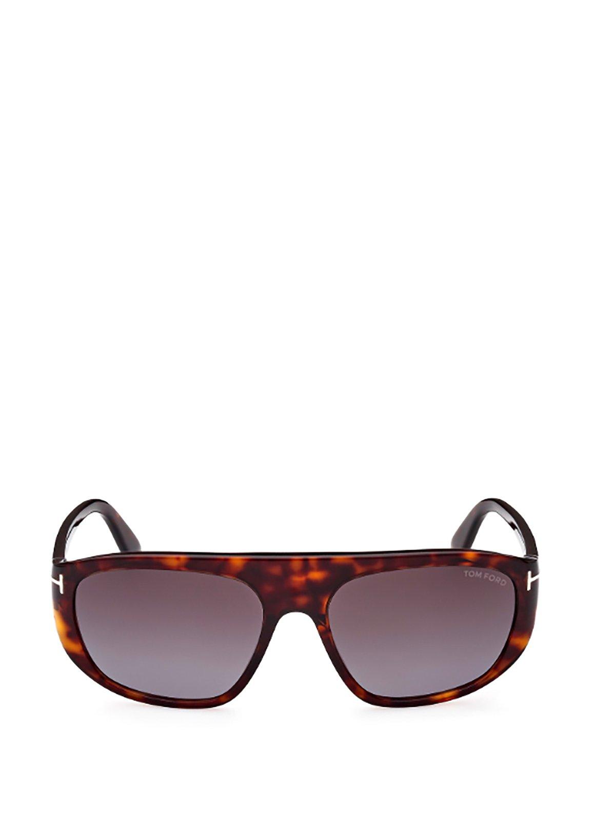 Shop Tom Ford Rectangle Framed Sunglasses In 52b