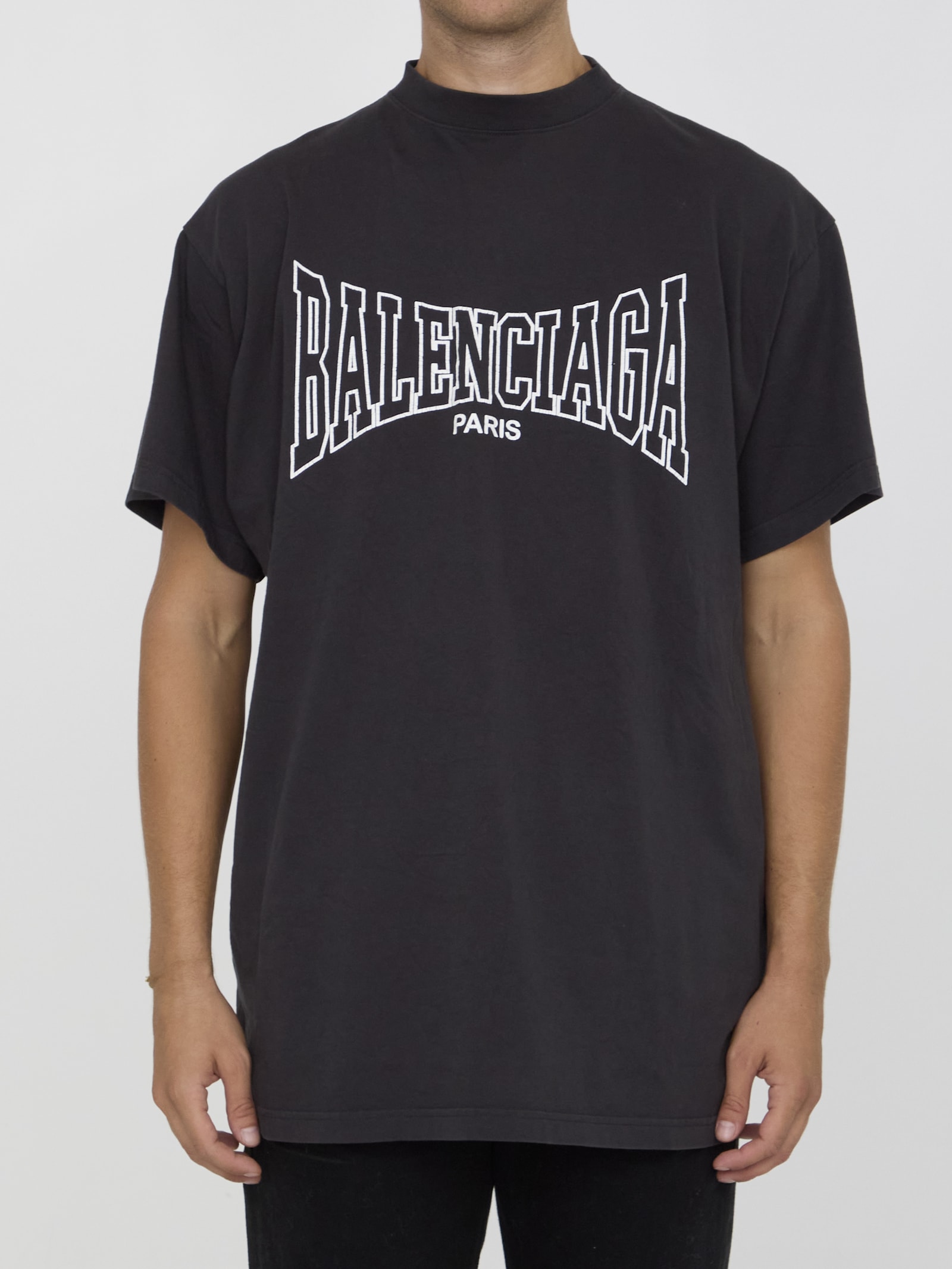 Shop Balenciaga Paris T-shirt In Black