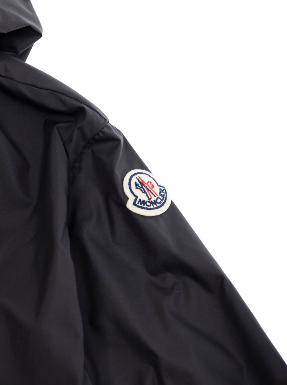 Moncler Fegeo Black Jacket With Fixed Hood And Logo Patch On The Sleeve In Tech Fabric Girl In Gold