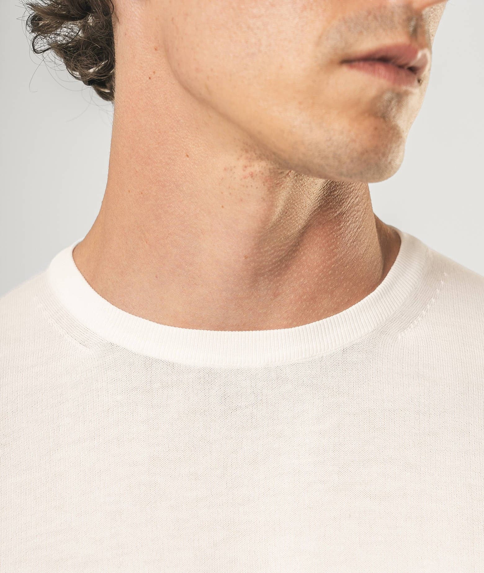 Larusmiani Crewneck Sweater Aspen Sweater In White