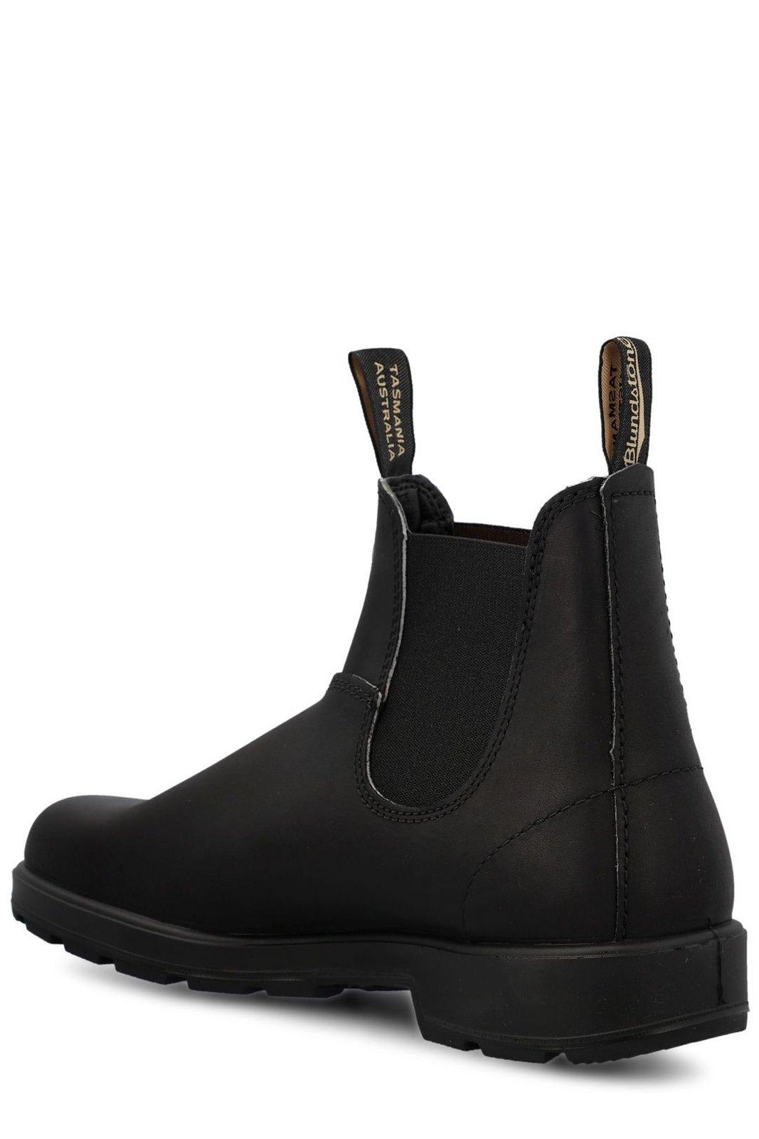 Shop Blundstone Round-toe Ankle Boots In Black