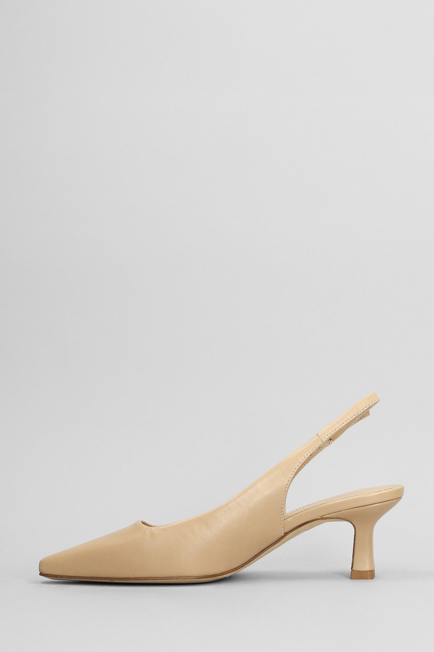 Julie Dee Pumps In Powder Leather In Powder