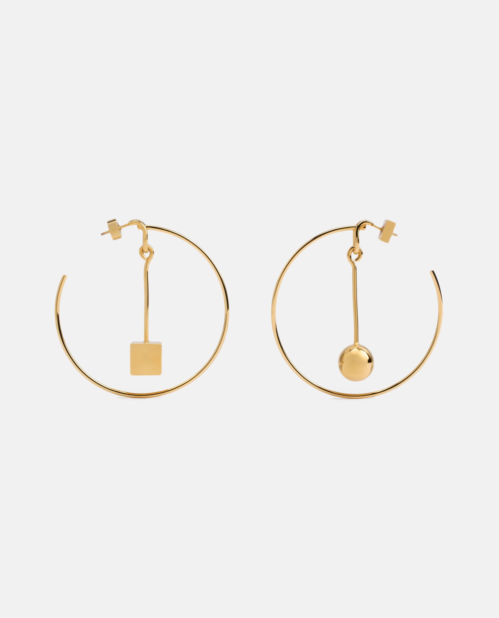 Shop Jacquemus Les Creoles Nodo In Golden