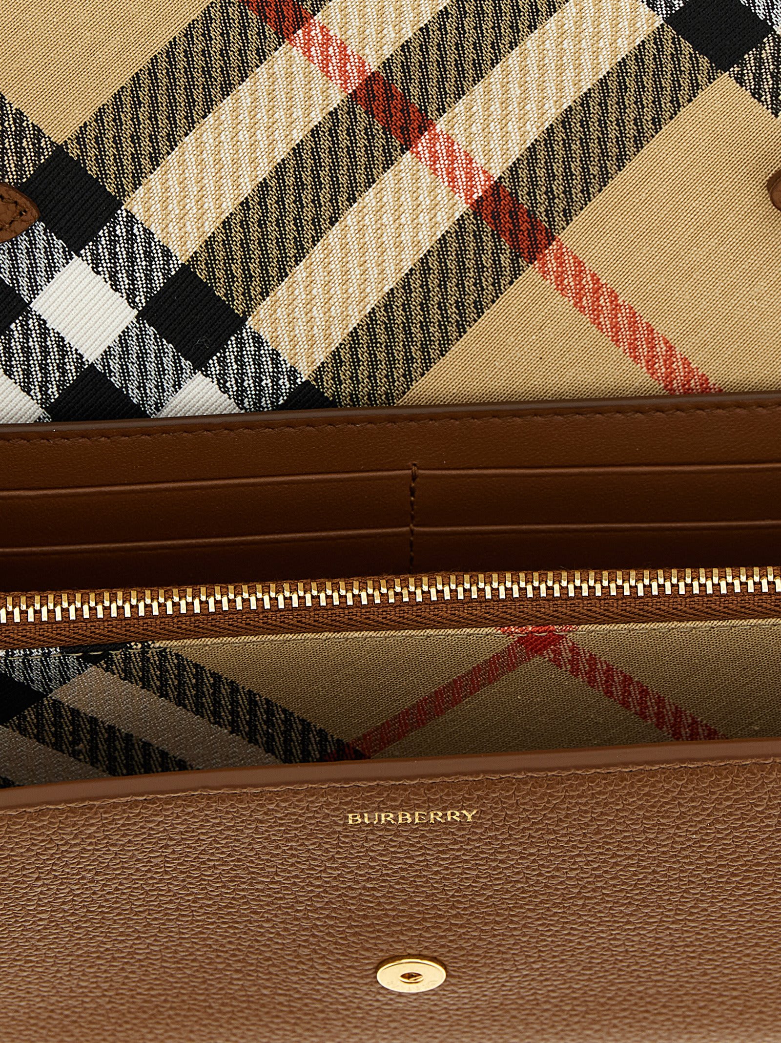 Burberry Cotswolds Wallet On Chain In Brown