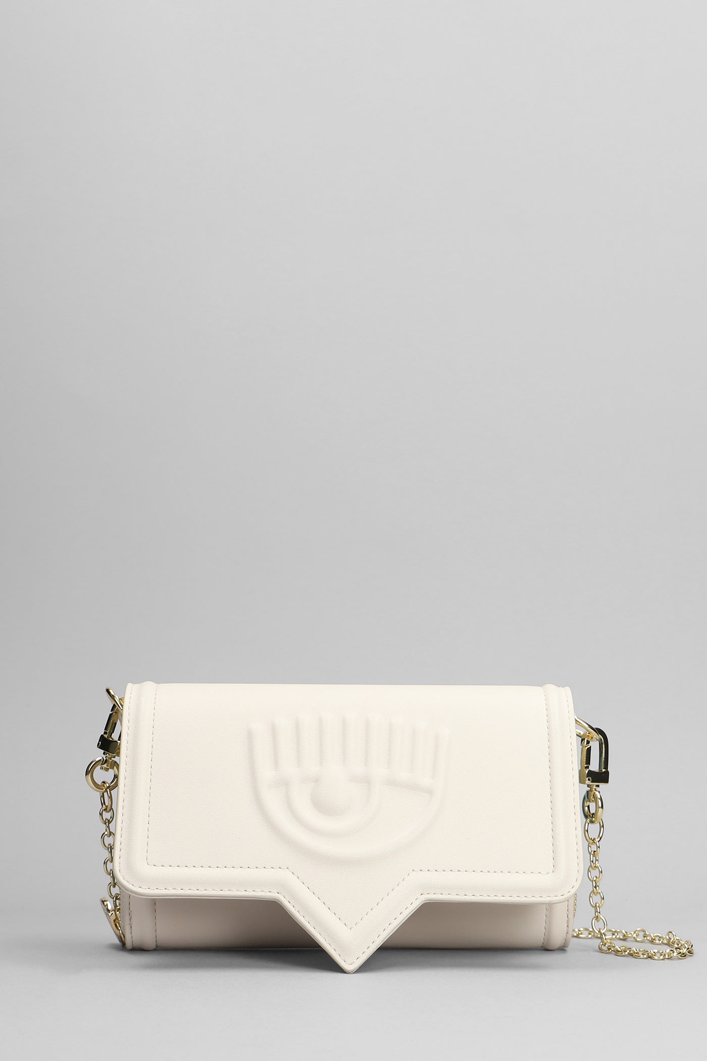 Clutch In White Faux Leather