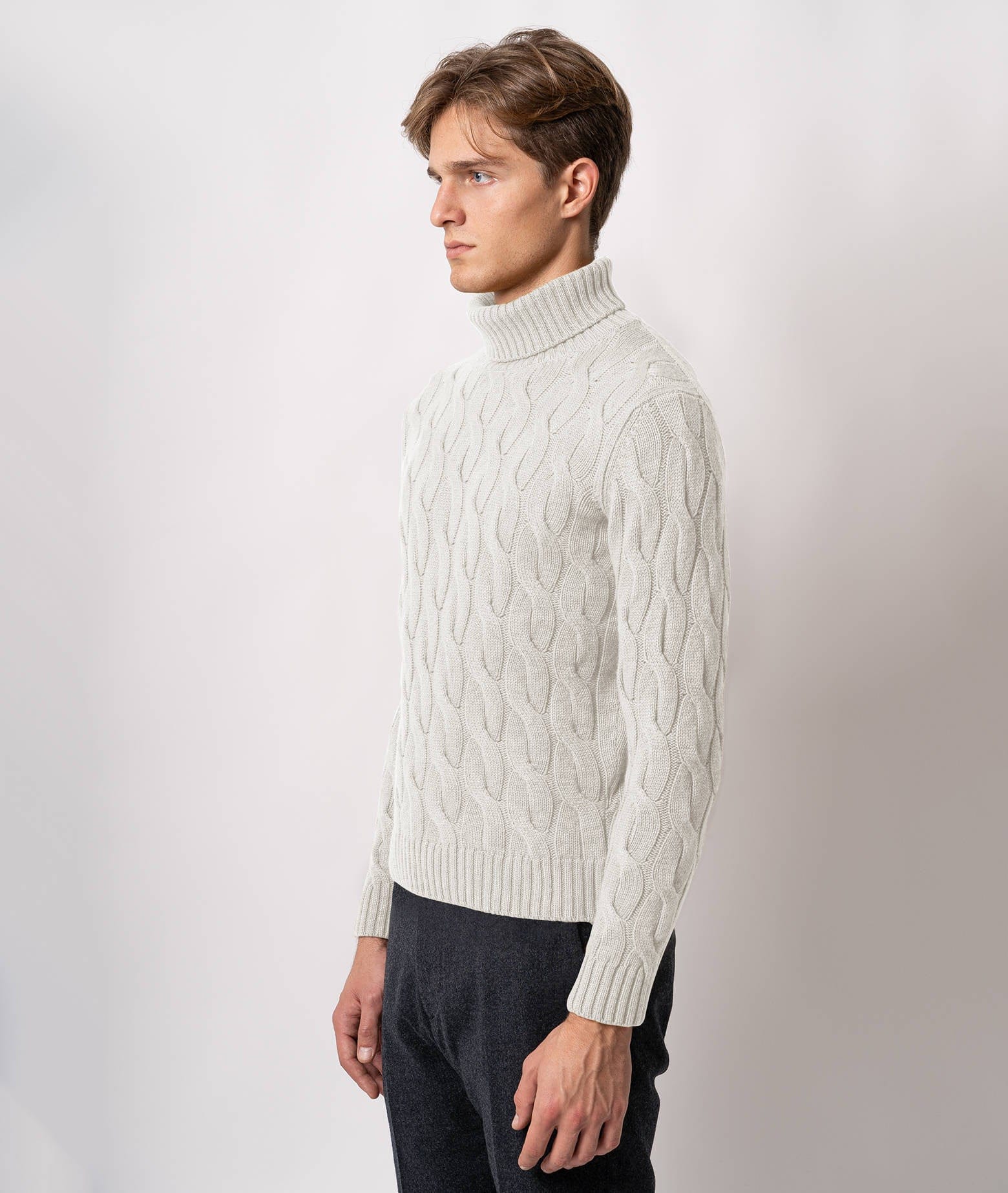 Larusmiani Turtleneck Sweater Col Du Pillon Sweater In White