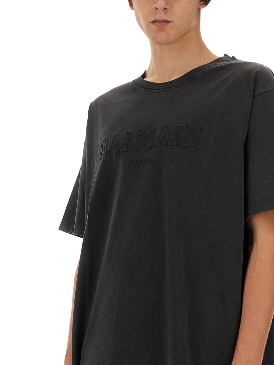 Shop Balmain T-shirt With Logo In Grey