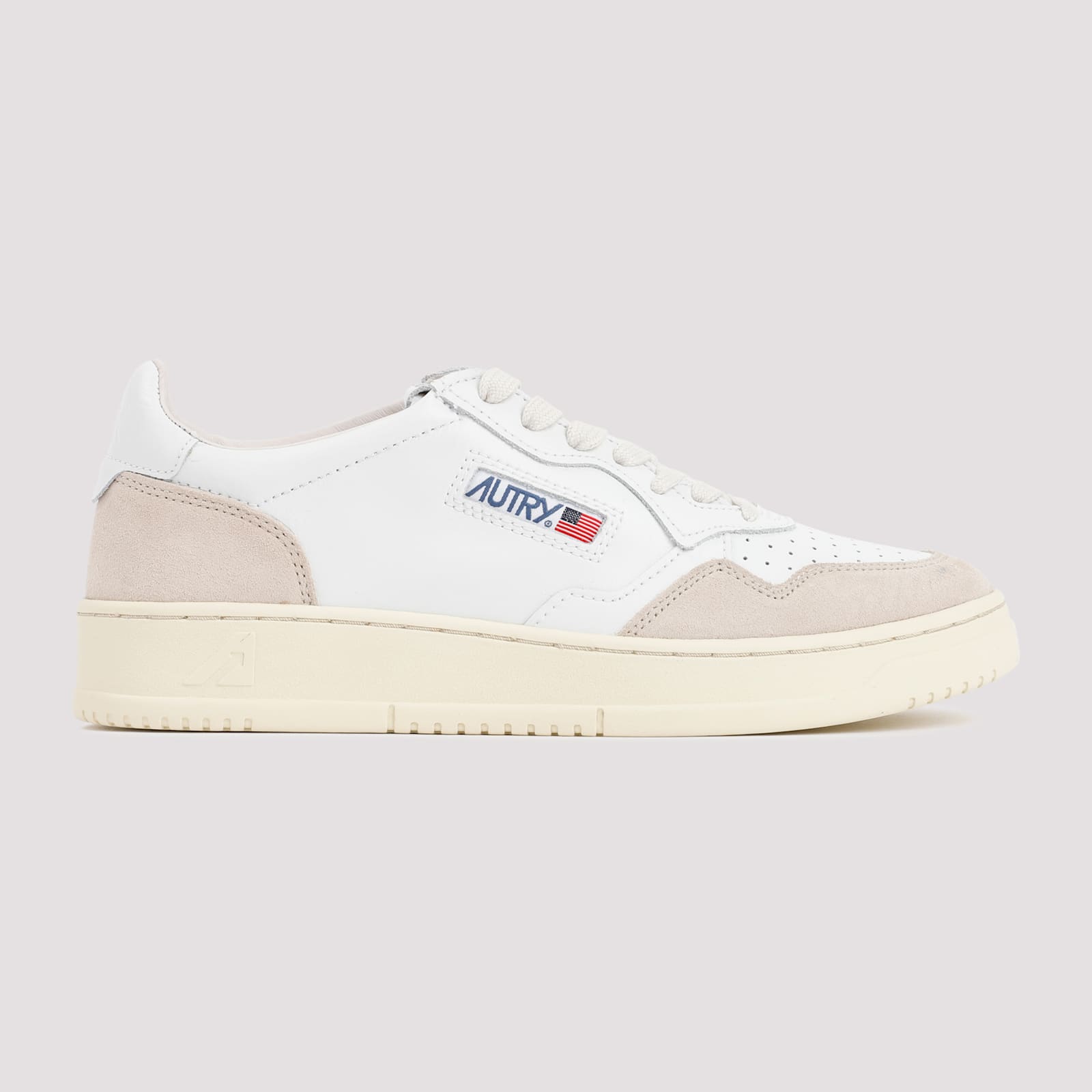 Autry Medalist Low Low-top Leather Sneakers In White