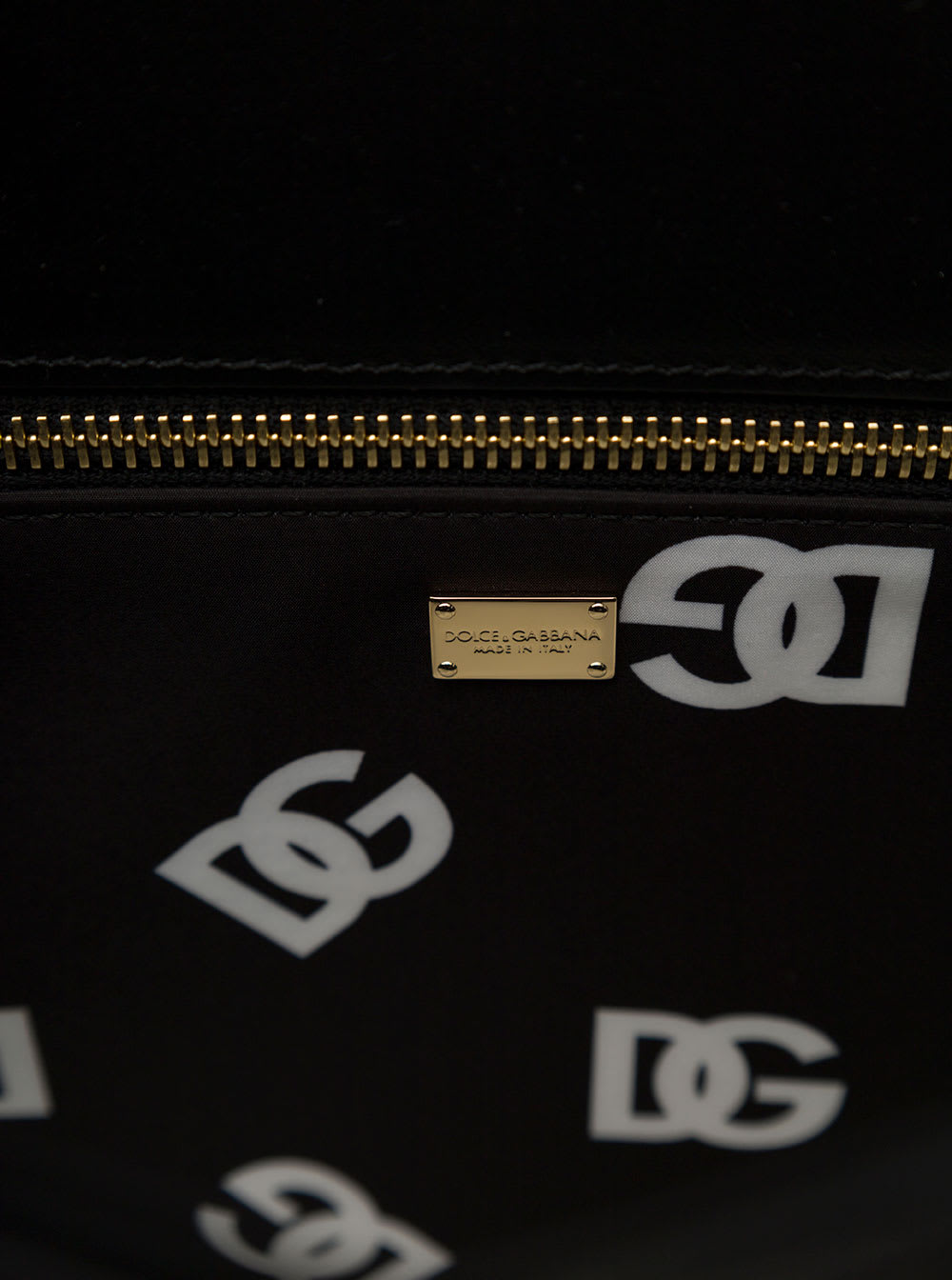 Shop Dolce & Gabbana Dg Logo Black Medium Shopper In Leather Woman