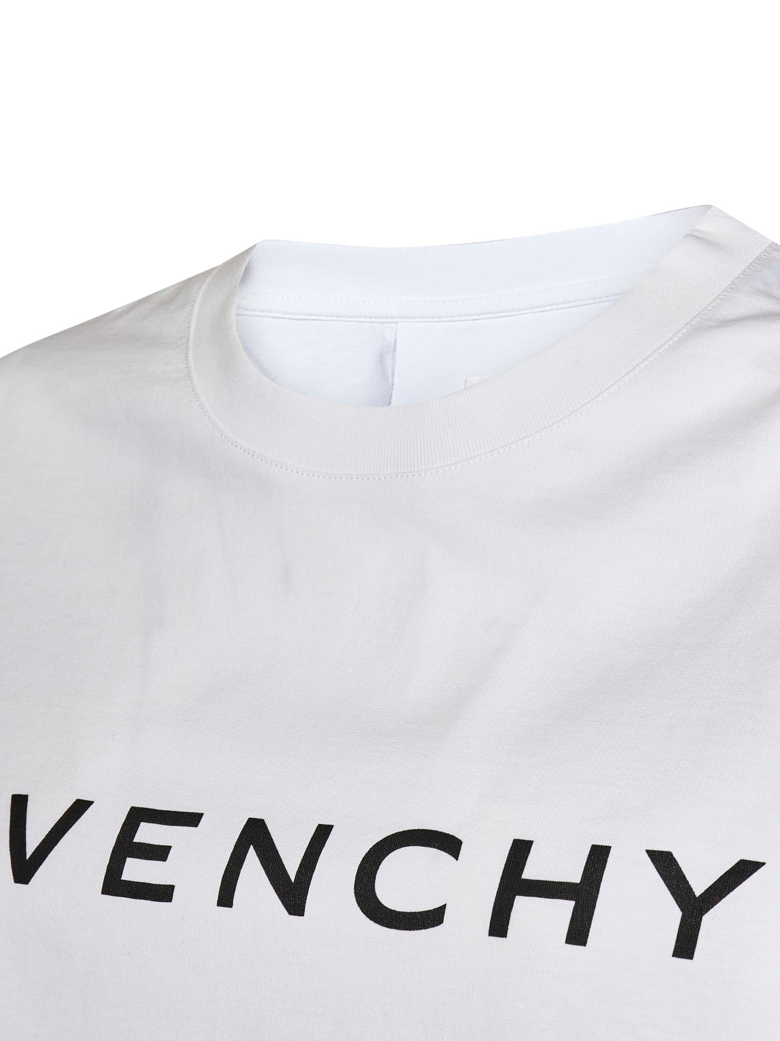 Shop Givenchy T-shirt In White