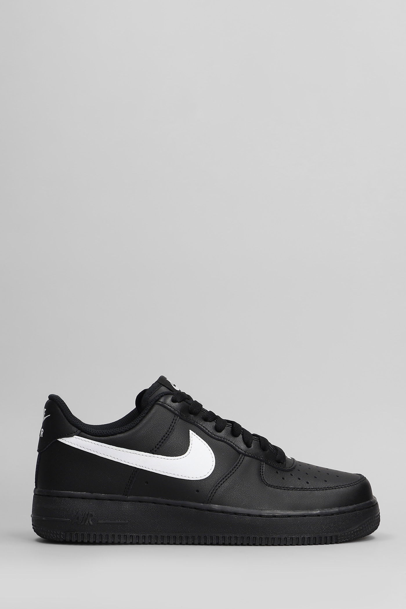 Nike Air Force 1 07 Sneakers In Black Leather In Black