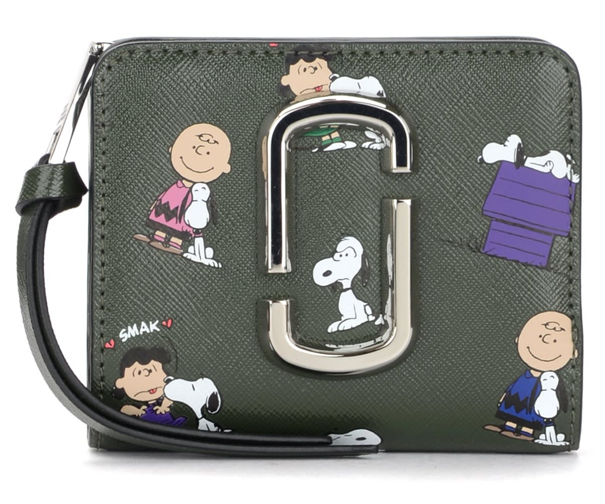 The Marc Jacobs Mini Compact Peanuts X Wallet In Green Leather