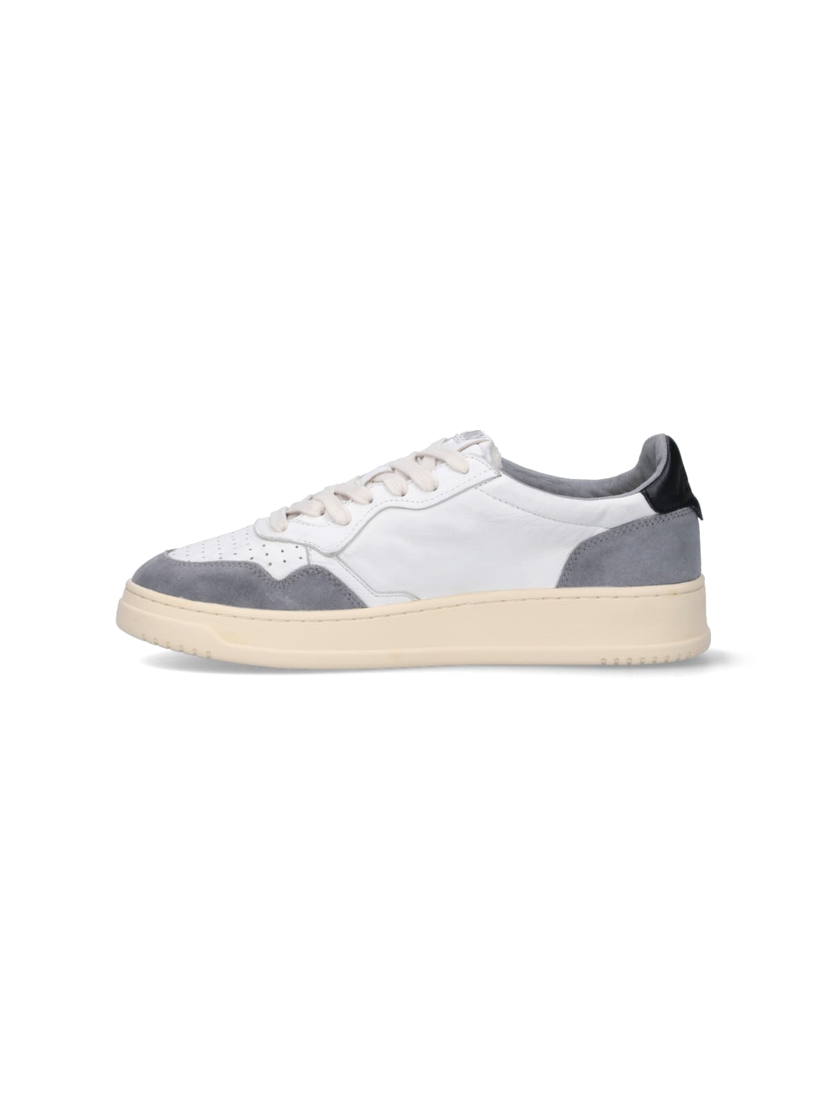 Shop Autry Low Sneakers Medalist In Bianco Grigio